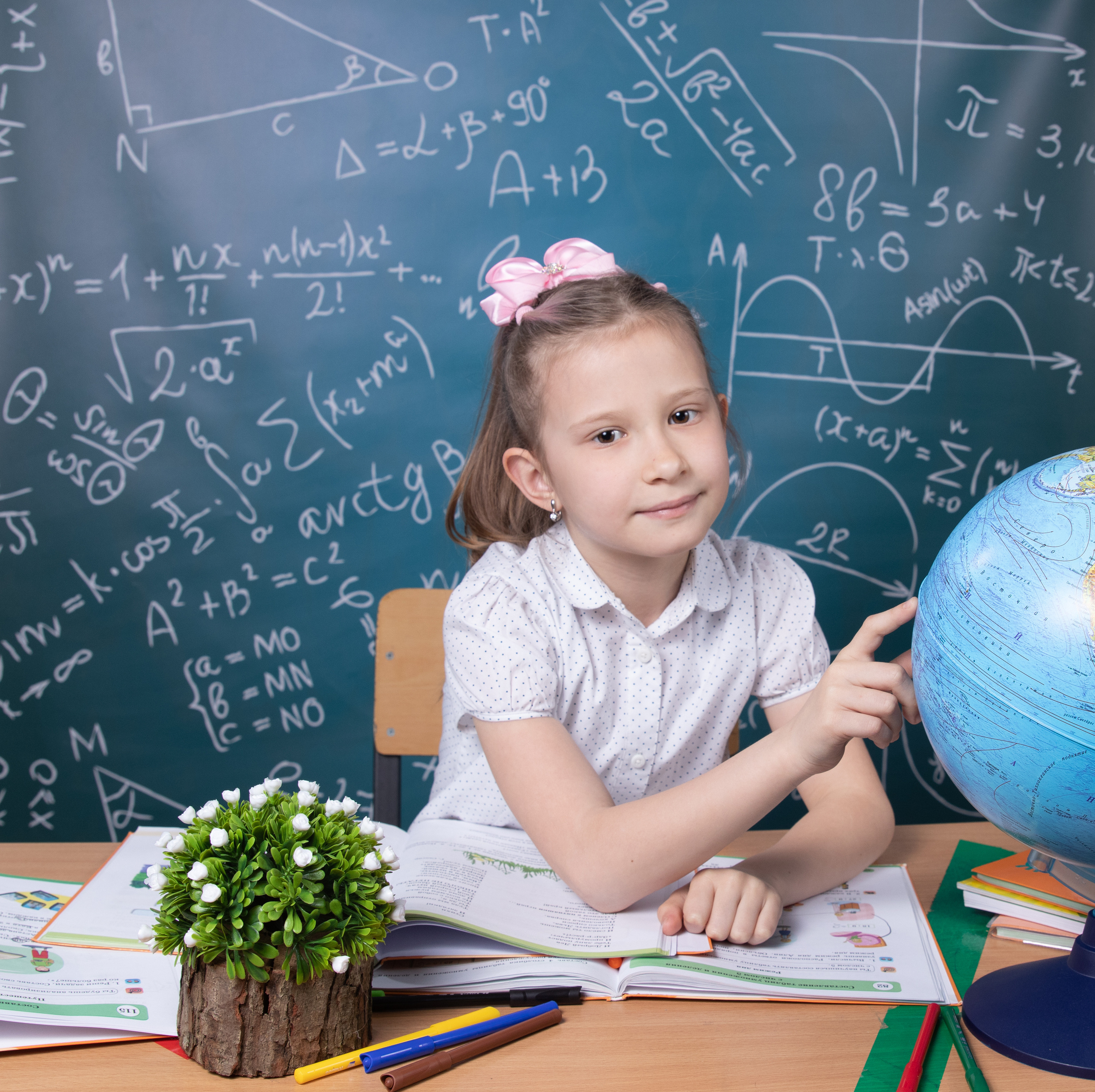 Портрет школьника с применением профессионального оборудования. Детский фотограф в Алматы, виньетки, выпускной альбом Алматы