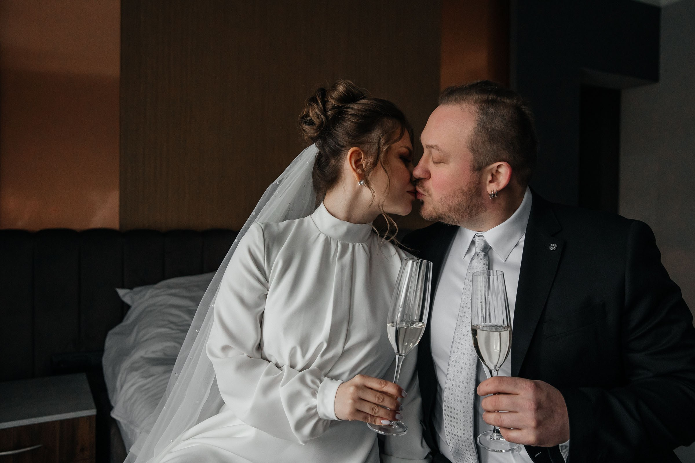 Свадьба в лофте Goelro. Свадебный фотограф в Москве Элина Ларченкова. Фото, которые цепляют