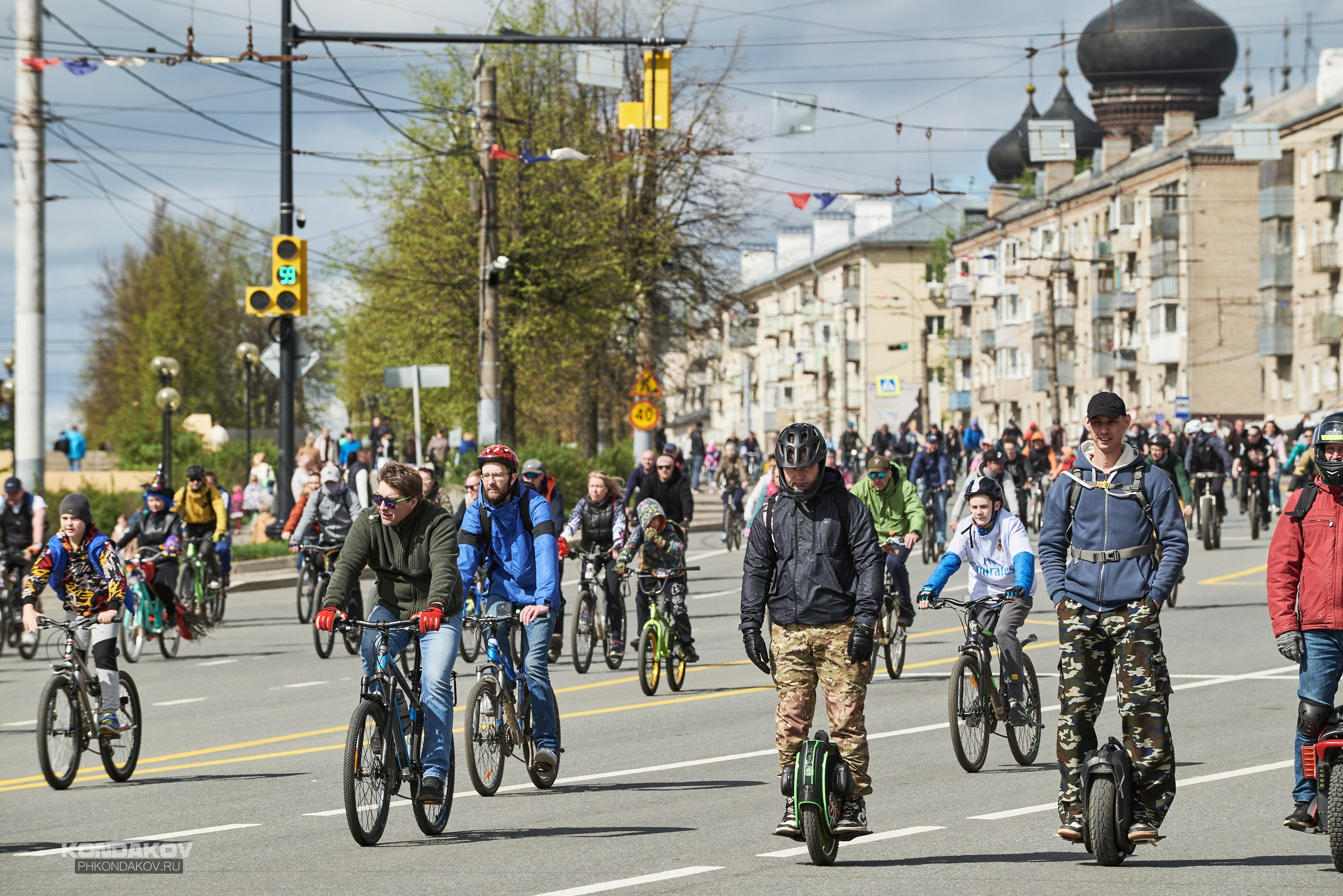 Первомайская эстафета в Иваново 2024 год. Фотограф в Иваново: Каталожная съемка одежды и постельного белья, Wildberries