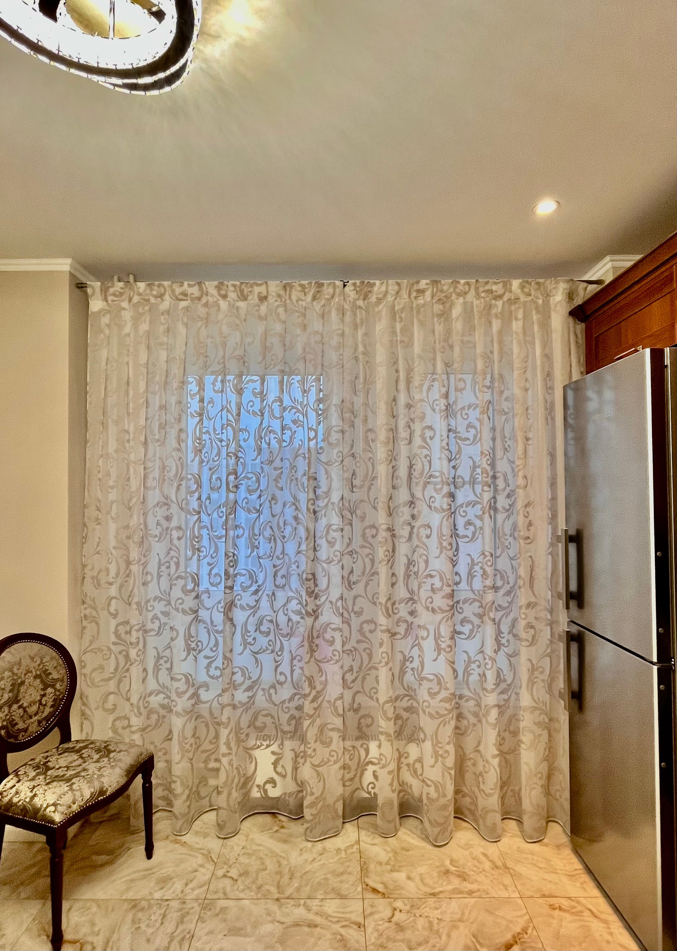 Шторы в кухню. Салон по пошиву штор на заказ по индивидуальным размерам