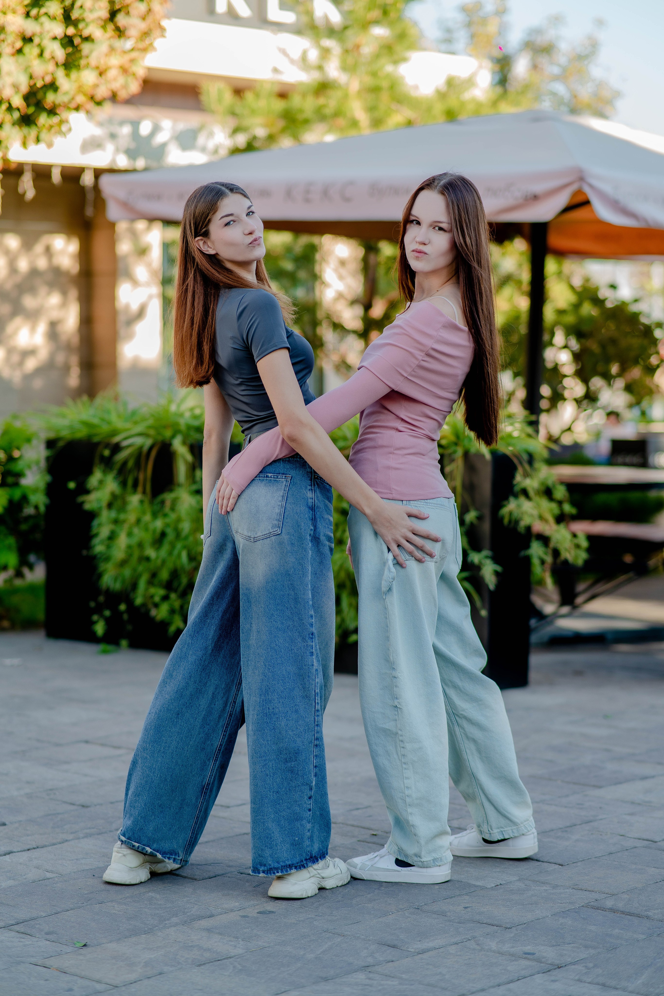 Выпускные (школьные) альбомы (книги) в Ростове-на-Дону. Современные Выпускные Альбомы в Ростове-на-Дону