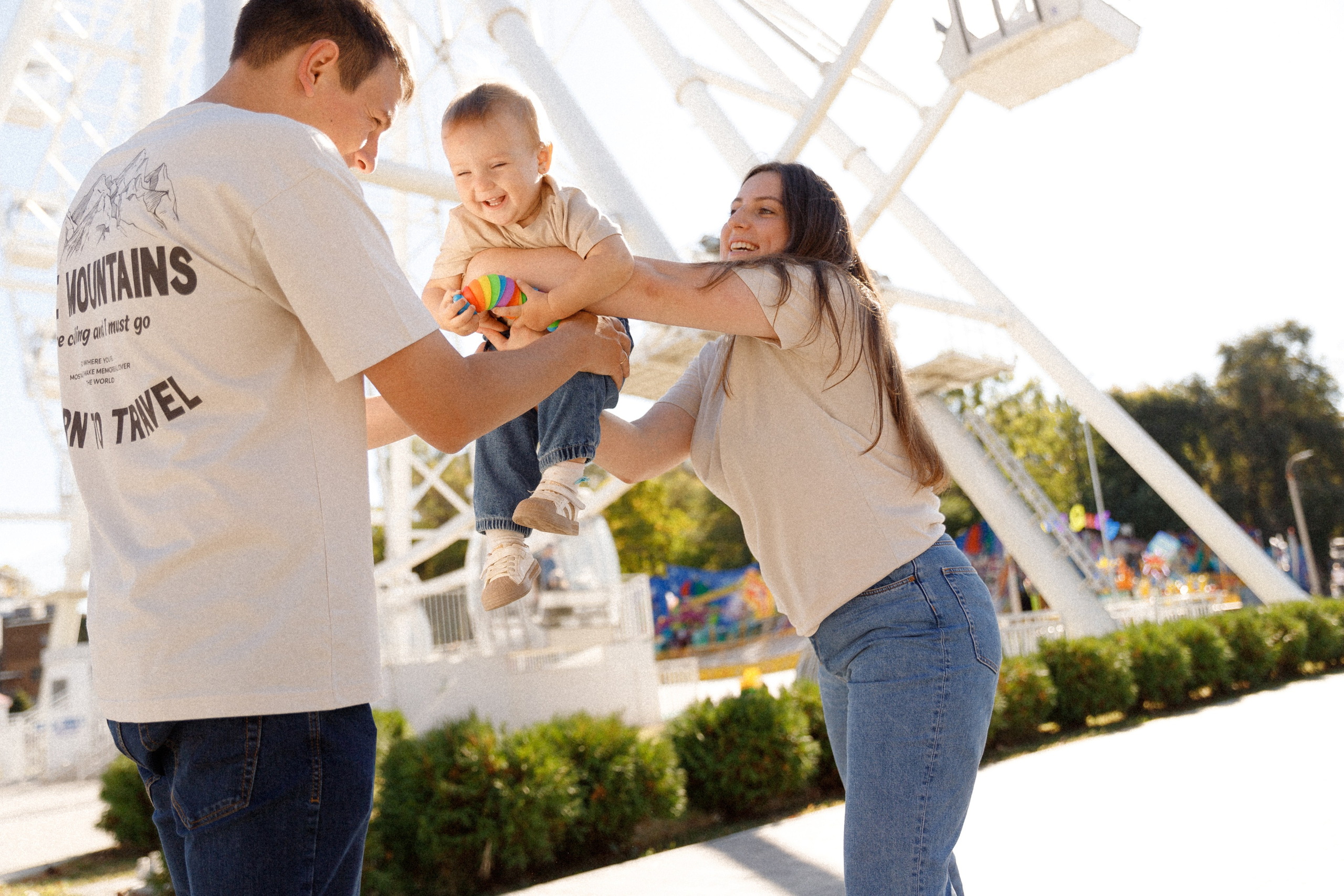 Пример семейных съемок в Парке 30 лет Победы Анапа. Свадебный фотограф и видеограф Краснодар, Ростов, Сочи, Новороссийск