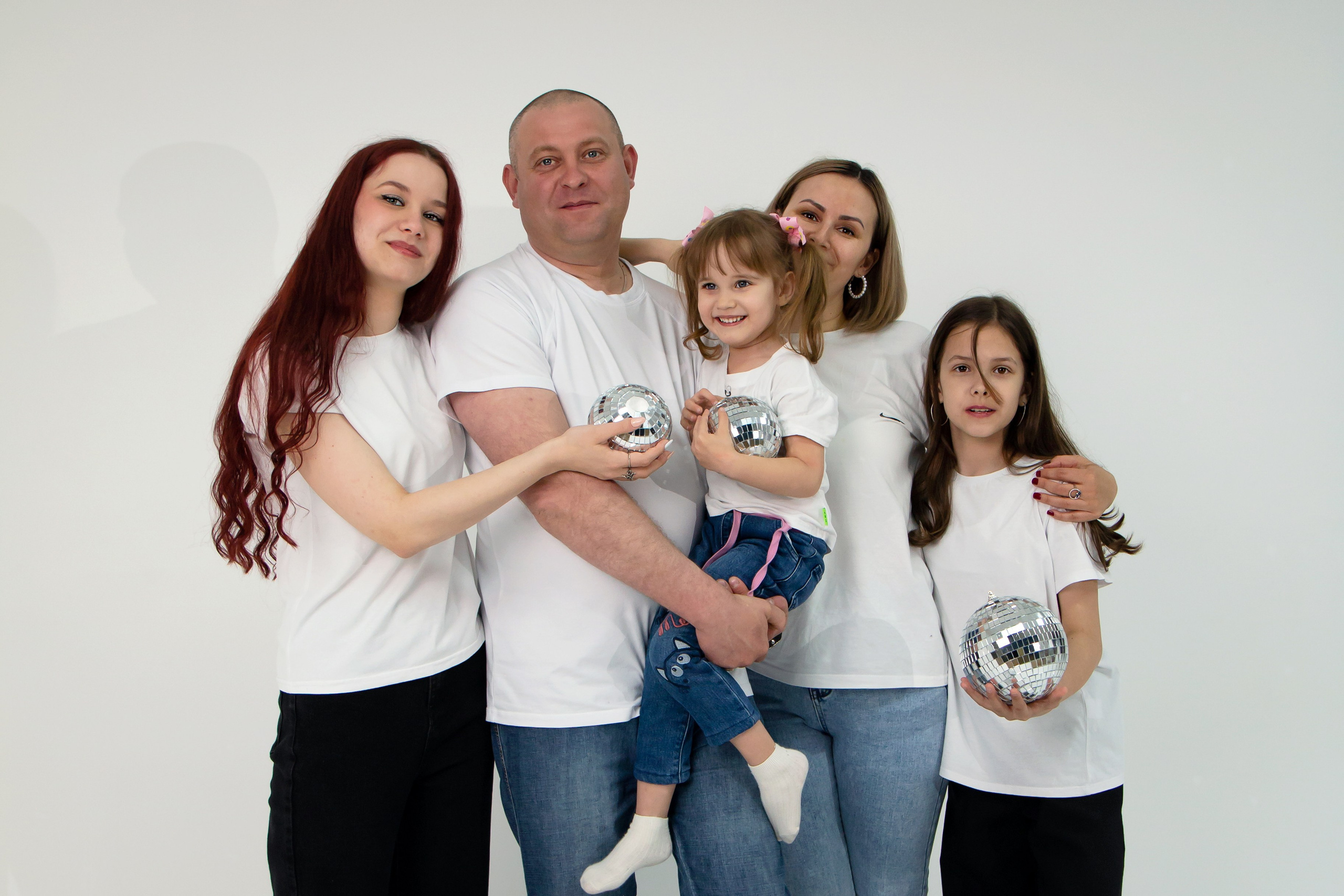 Семейная фотосессия в фотостудии «ОКО» г. Шелехов. Фотограф в Шелехове, лучшие выпускные альбомы в Шелехове