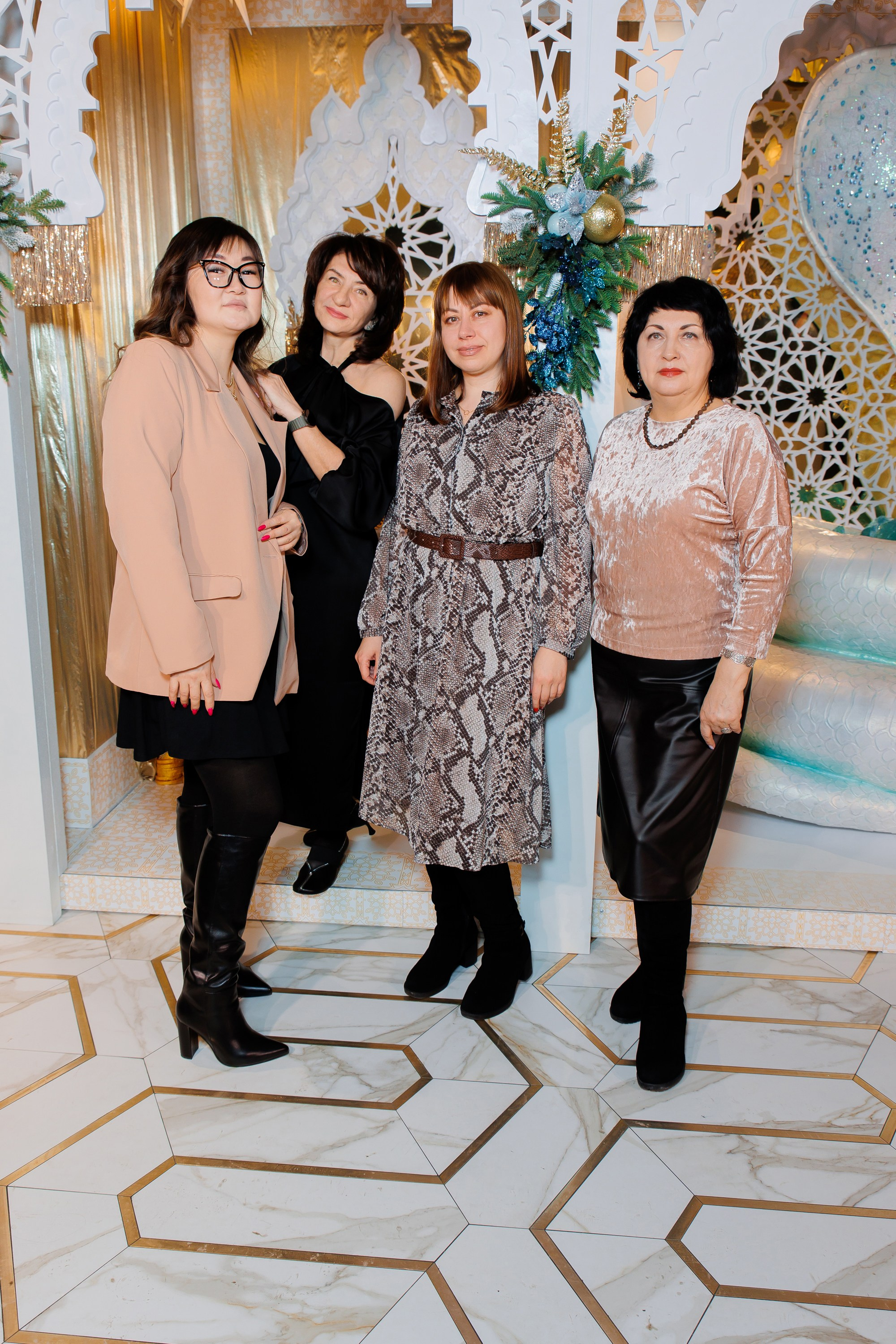 РЕЖЕНТ — HAPPY VALENTINES DAY. СВОИ. ФОТООТЧЕТЫ-СОБЫТИЯ-МЕСТА