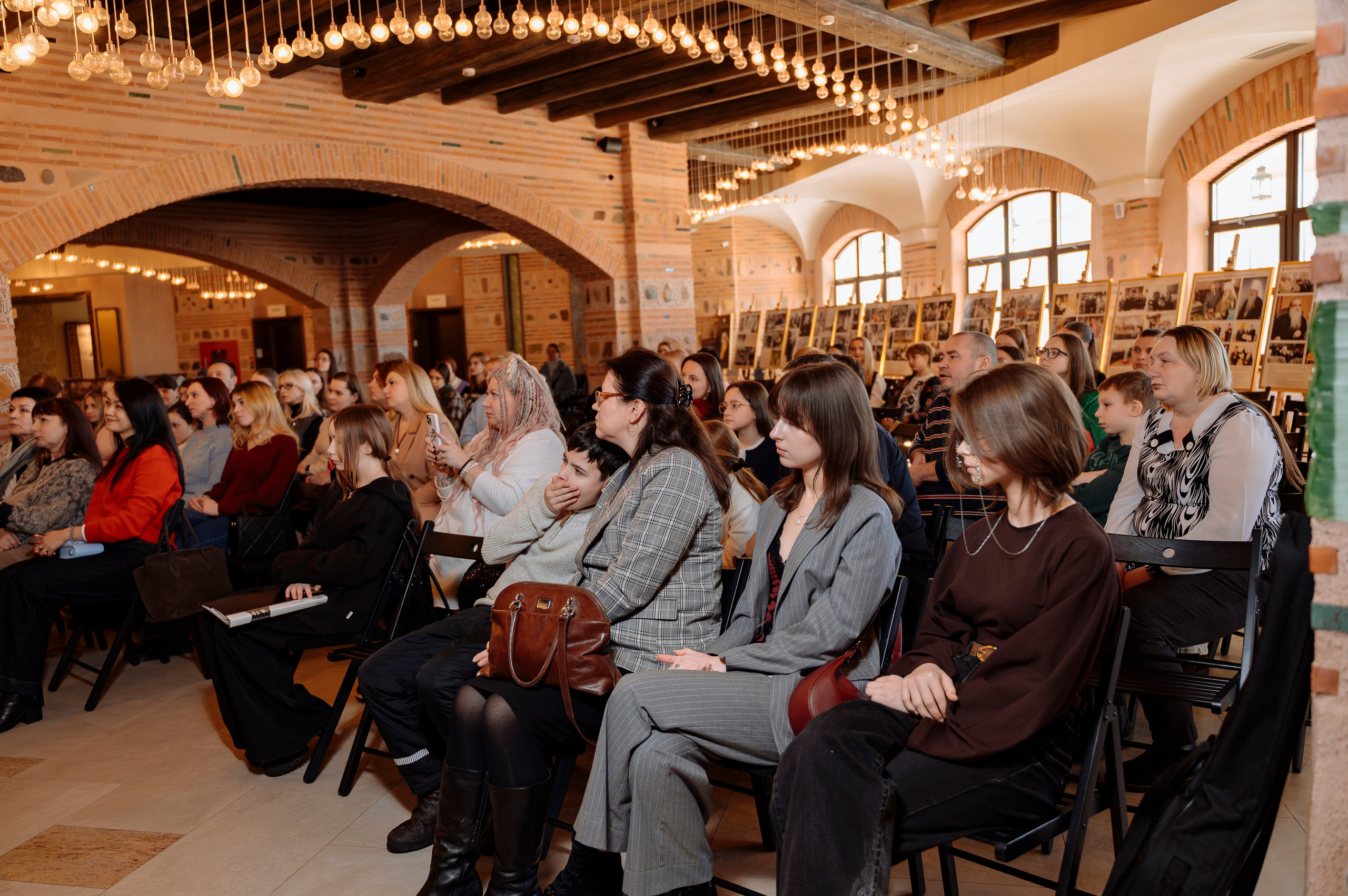 ФАН встреча участников проекта FACTOR.BY: Ибрагима Карасова и Шамхала Хачатуряна. Фотограф Беларусь — Ольга Шаповалова (Жардецкая)