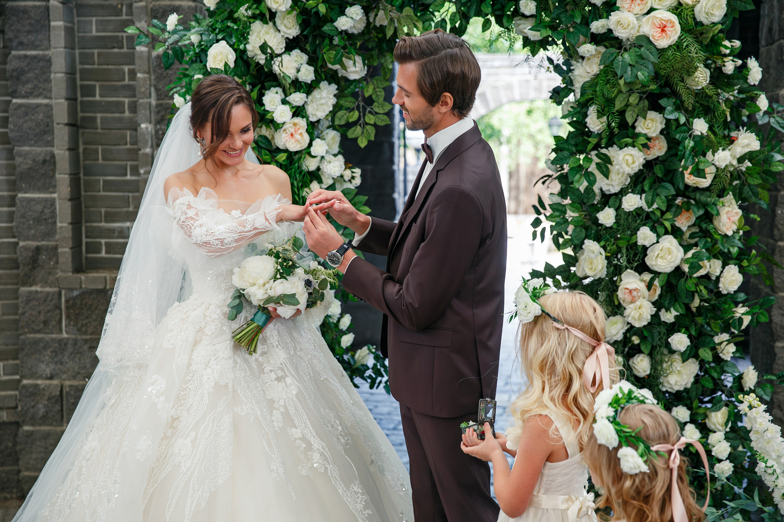 Свадебная фотосессия в парк отеле Немчиновка. Свадебный фотограф Москва и МО Сергей Киржаев