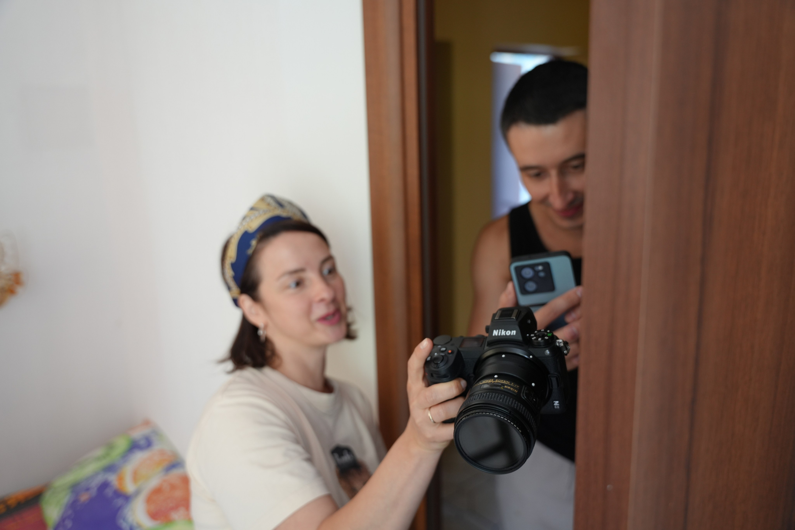 #backstage со съёмок команды в загородном доме. Портретный фотограф в Санкт-Петербурге Дмитриева Наталия