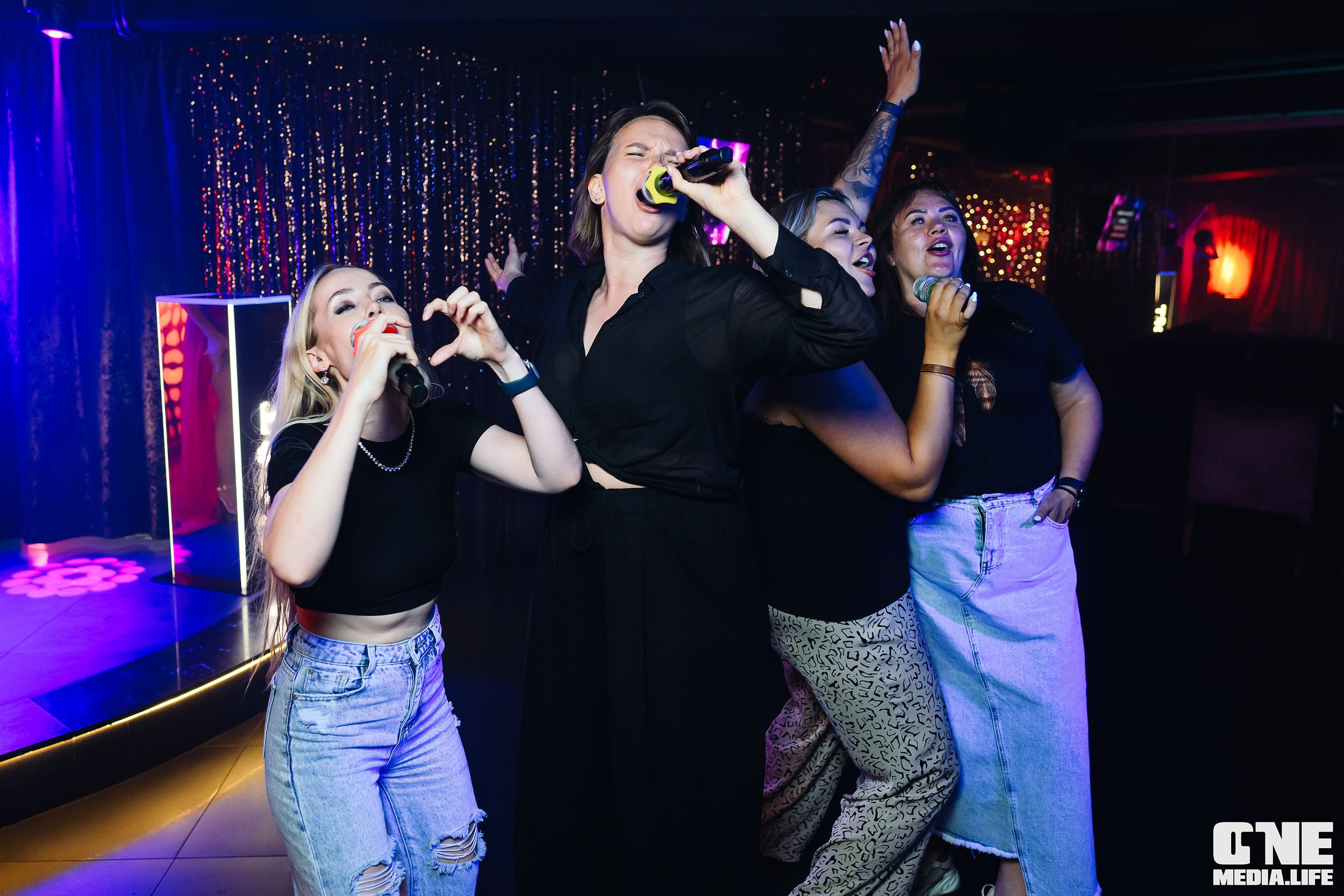 Фоторепортаж из караоке-клуба Эйфория. One Media Life: фоторепортажи, фотоотчеты с мероприятий и заведений