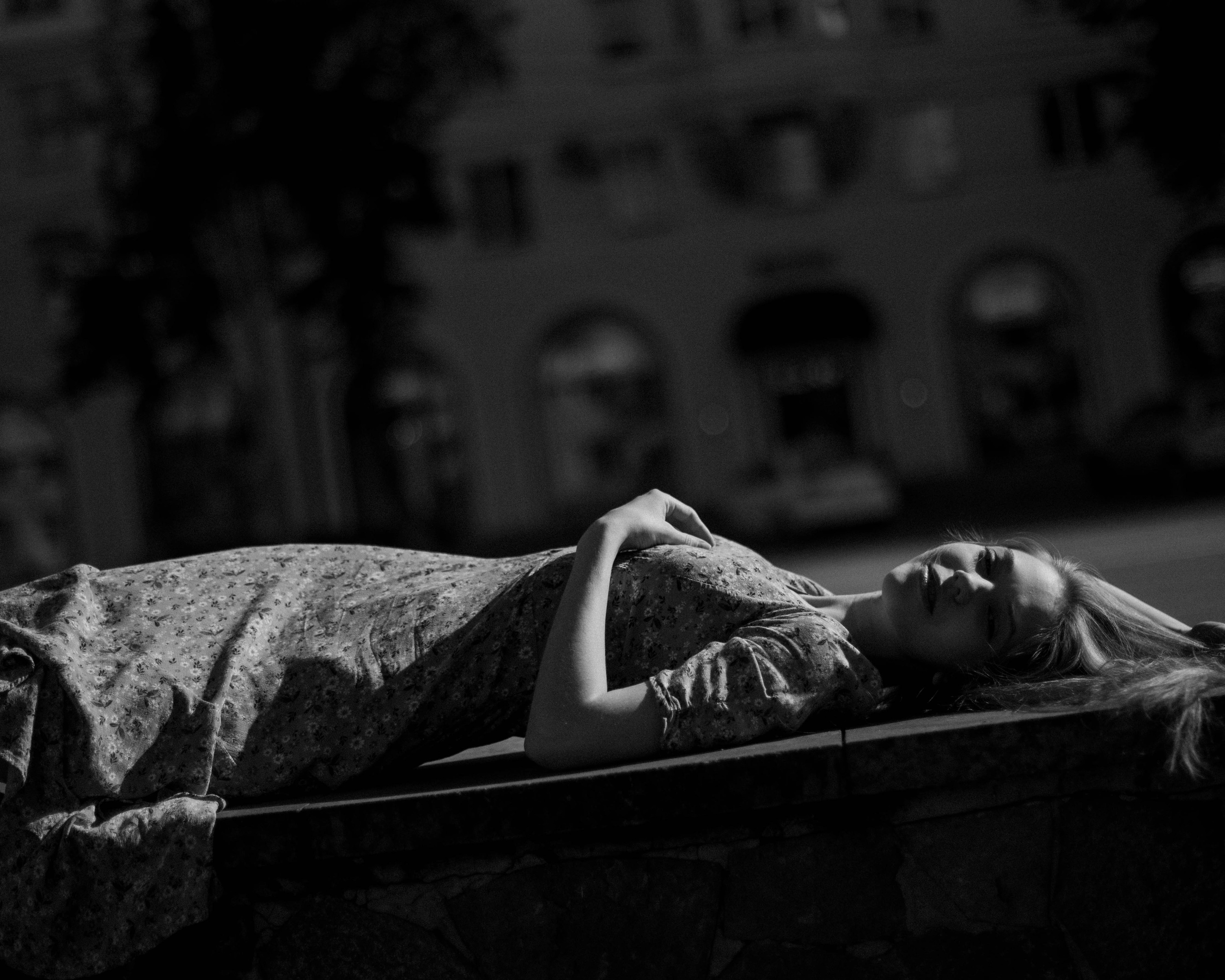 Ася. Женский фотограф. Создатель украшений ручной работы. Модель
