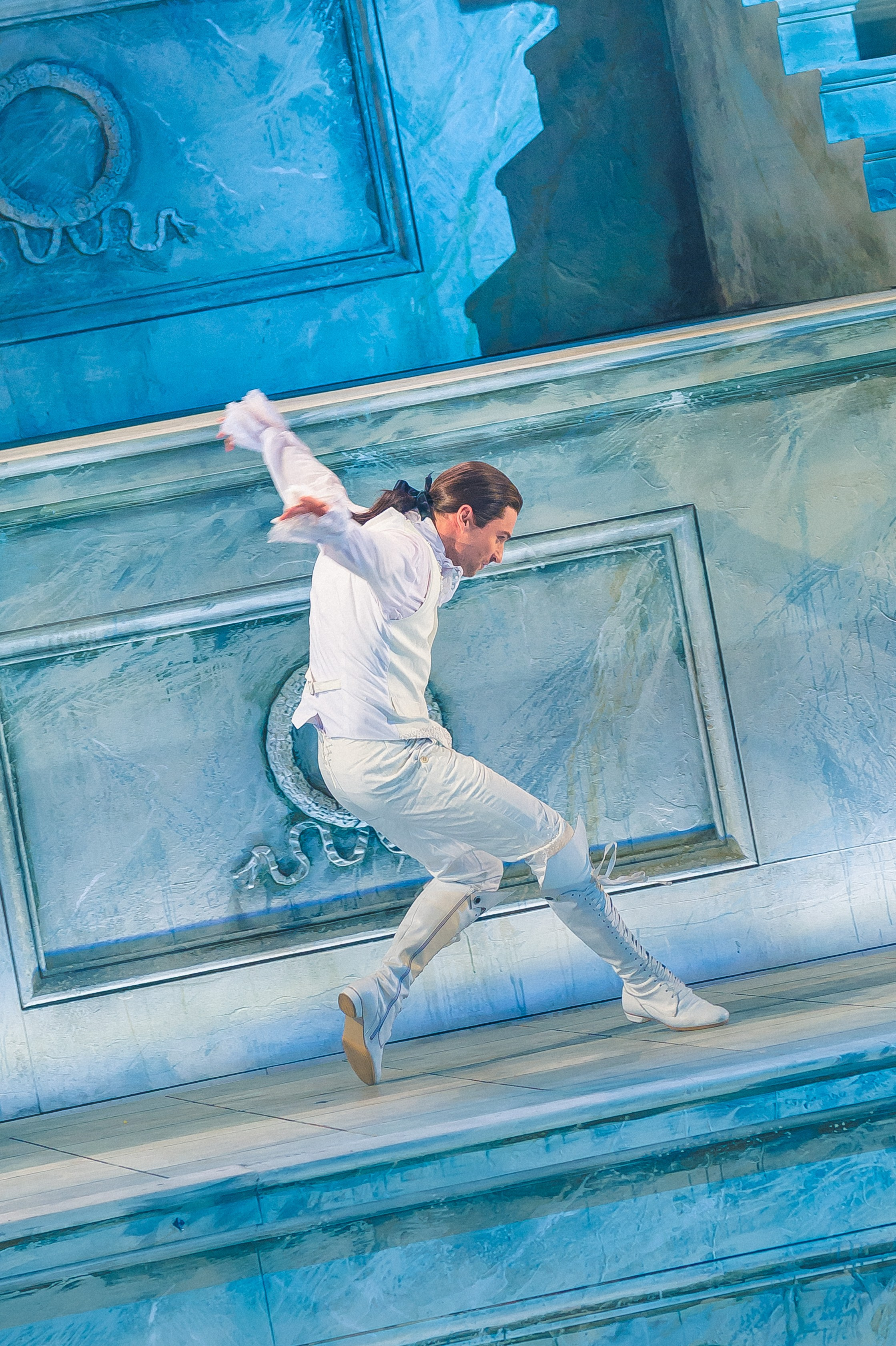 Сергей Лазарев в роли Фигаро в спектакле "Женитьба Фигаро" от режиссёра  Евгения Писарева