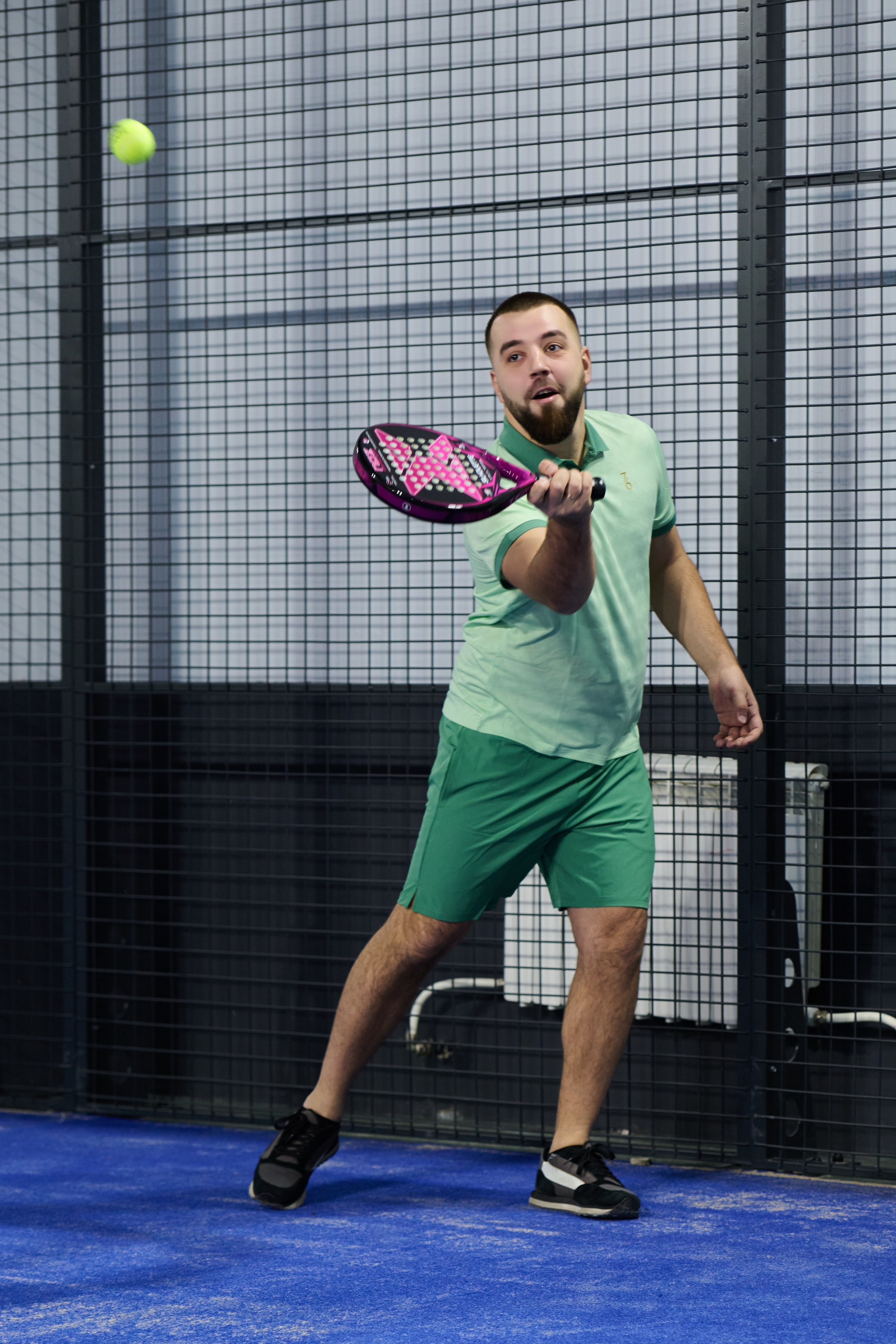 Фотосессия моделей в падл-клубе. Репортажный и семейный фотограф — Шелихов Сергей