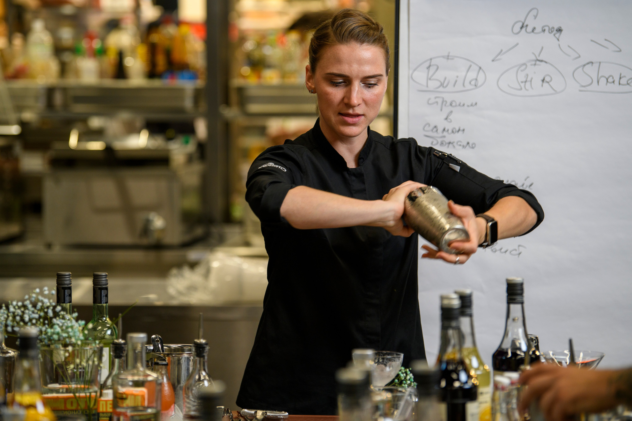 Бар — моя сцена: история Алены Кошелевой. Создание обучающих видеороликов Puponin Production