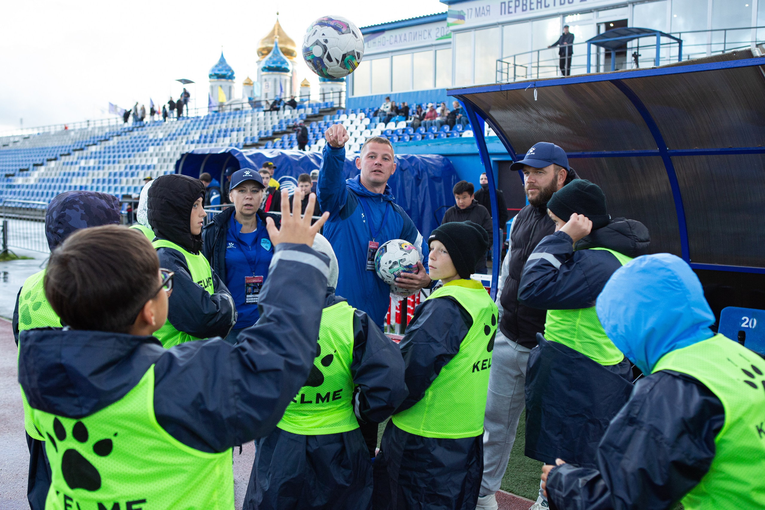 Матч юношеской футбольной лиги между командами СШ «Сахалин» и «СШОР № 1» (Комсомольск-на-Амуре) (U-18). Кутузов Евгений Фотограф в Южно-Сахалинске