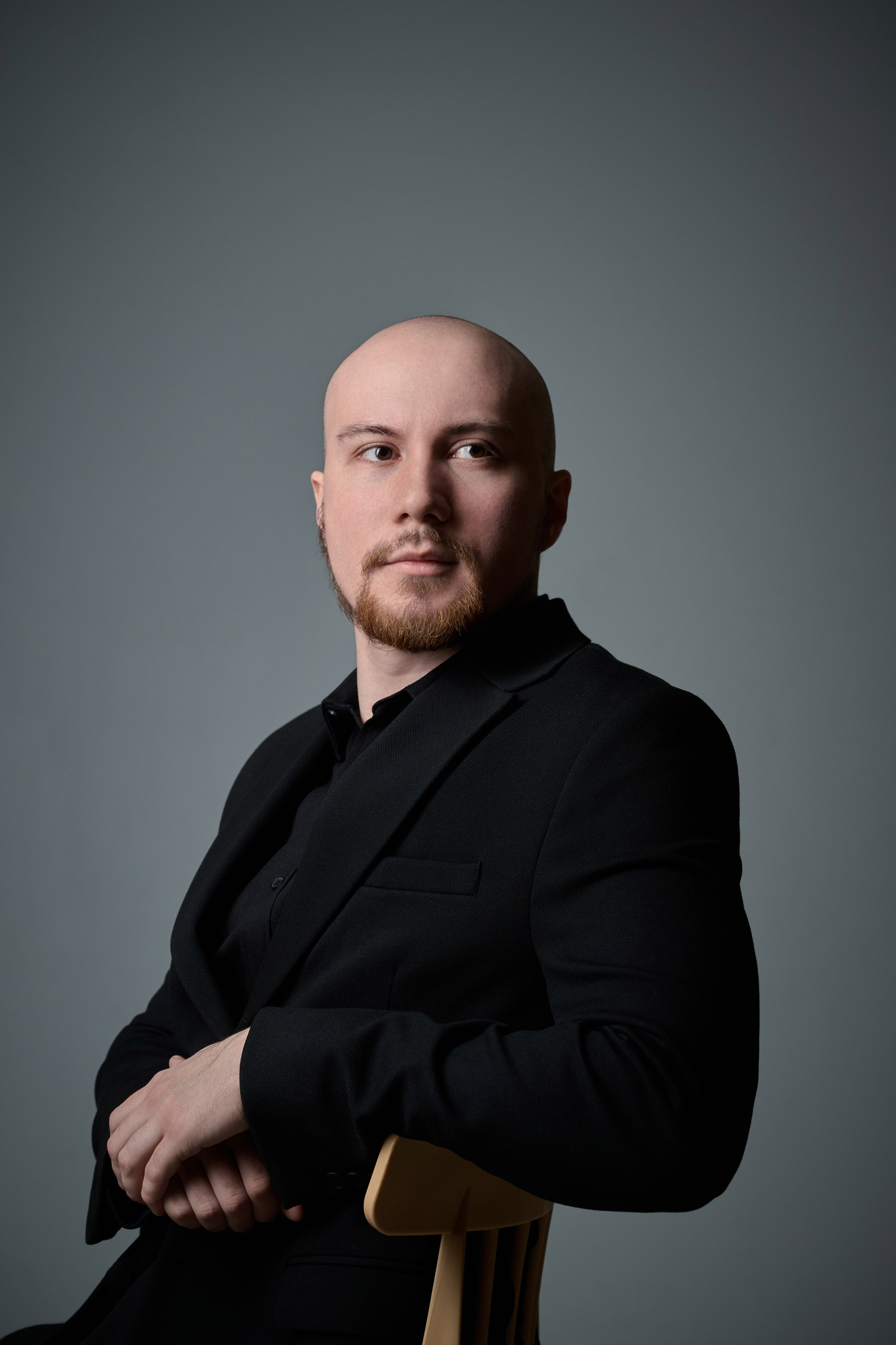 Как выбрать фон для портртеной фотосессии в студии?