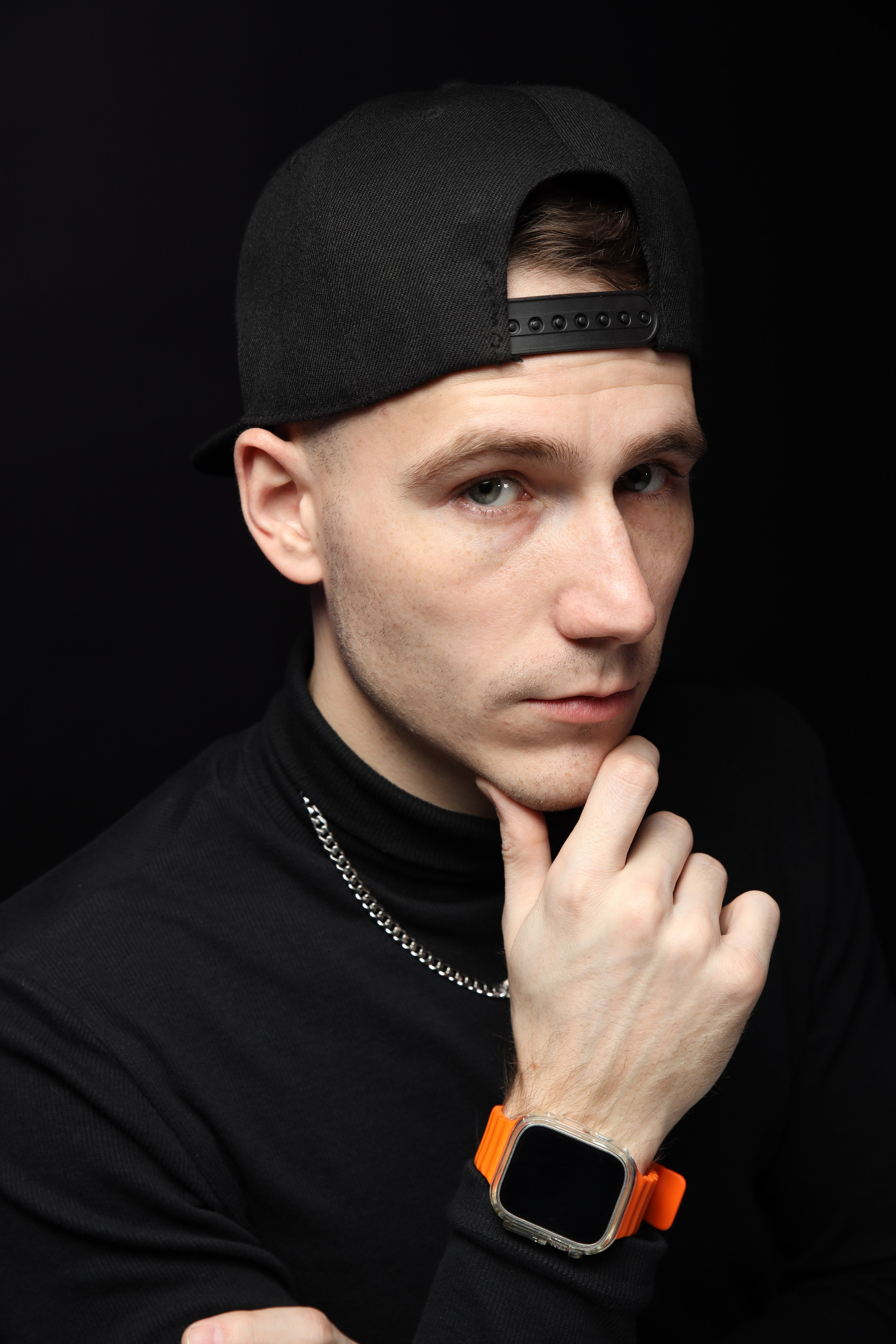 The White hat Alex. Профессиональный фотограф в Воронеже Владислав Крылов