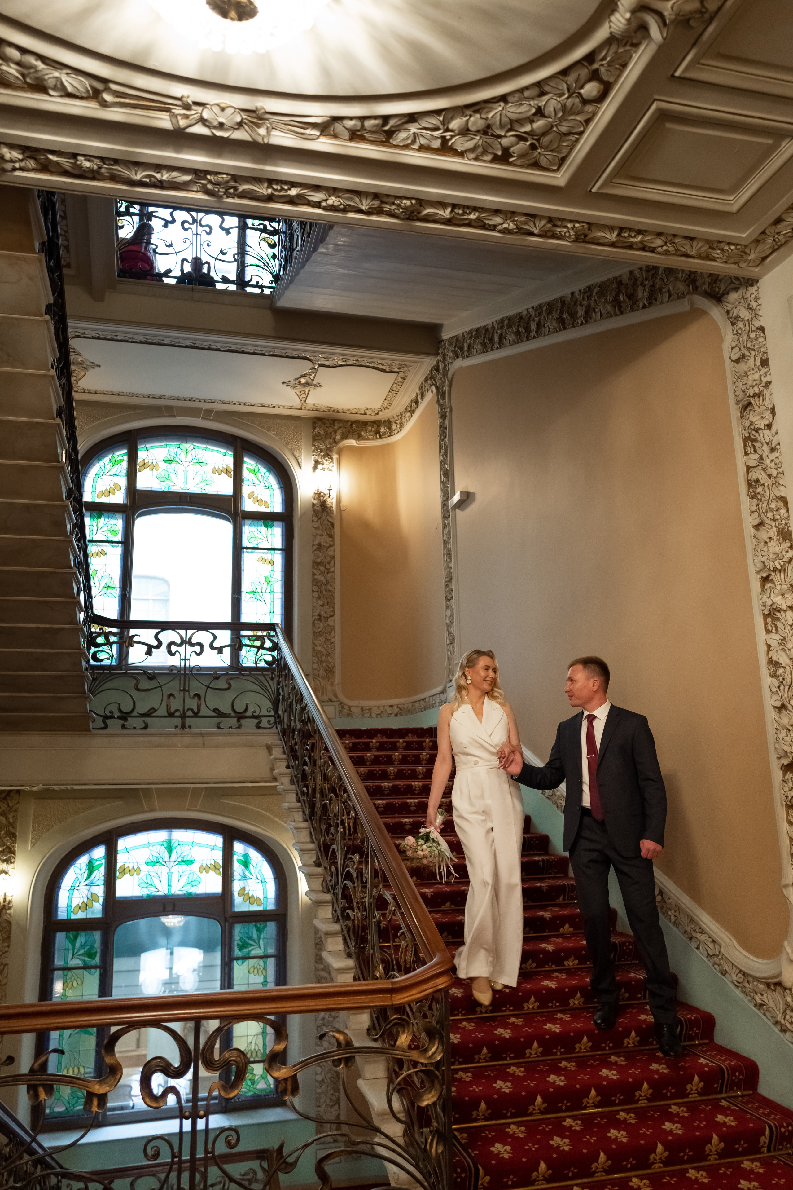 Торжественная регистрация брака в Отеле Националь. Фотография в Загсе Националь, Фотосессия в отеле Националь в Москве. Свадебная церемония. Фотограф в Загсе отеля Националь. Минималистичные, стильные фотографии со свадьбы в отеле Националь, фотограф Валентина Чемерилова