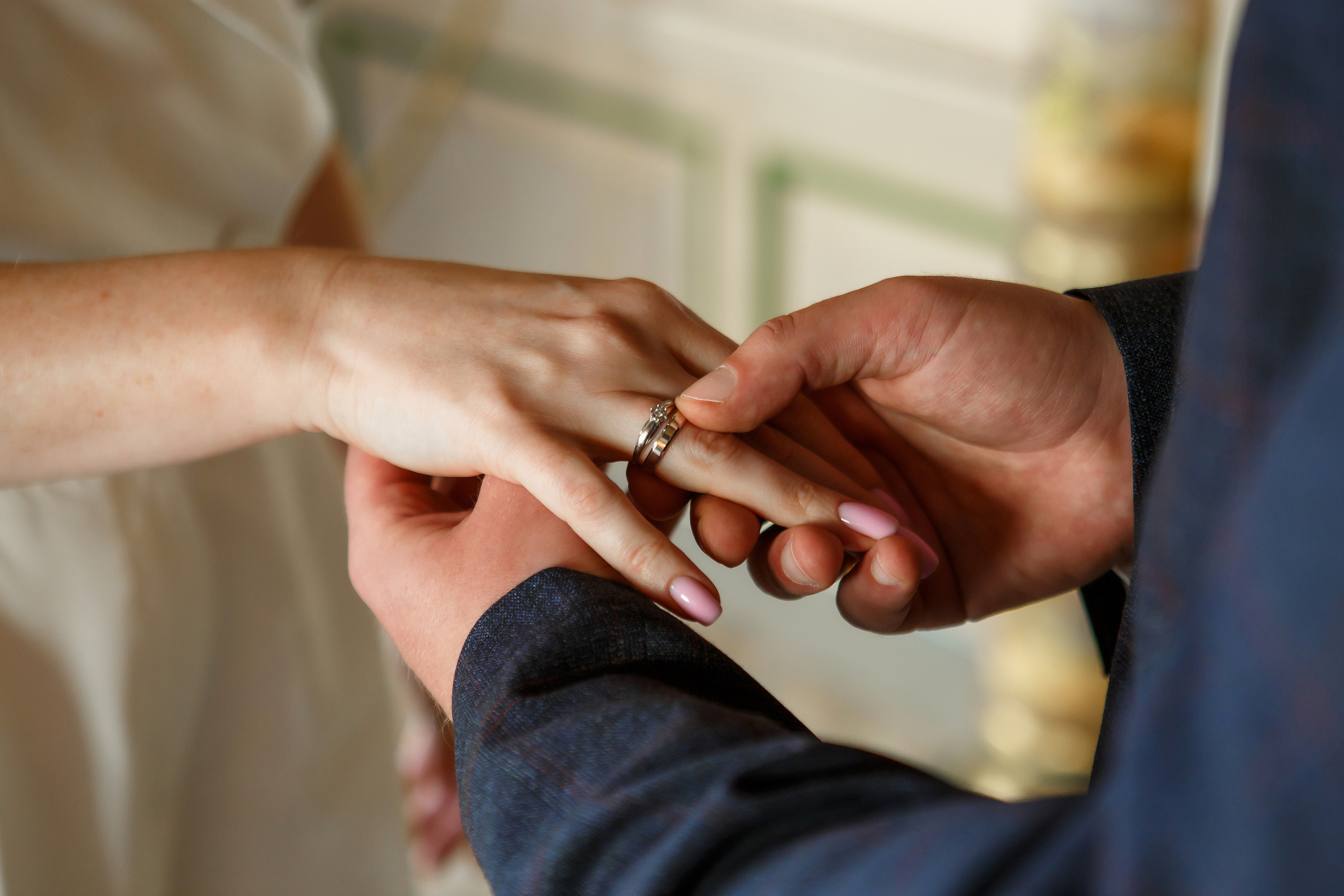 Торжественная регистрация брака в Отеле Националь. Фотография в Загсе Националь, Фотосессия в отеле Националь в Москве. Свадебная церимония.