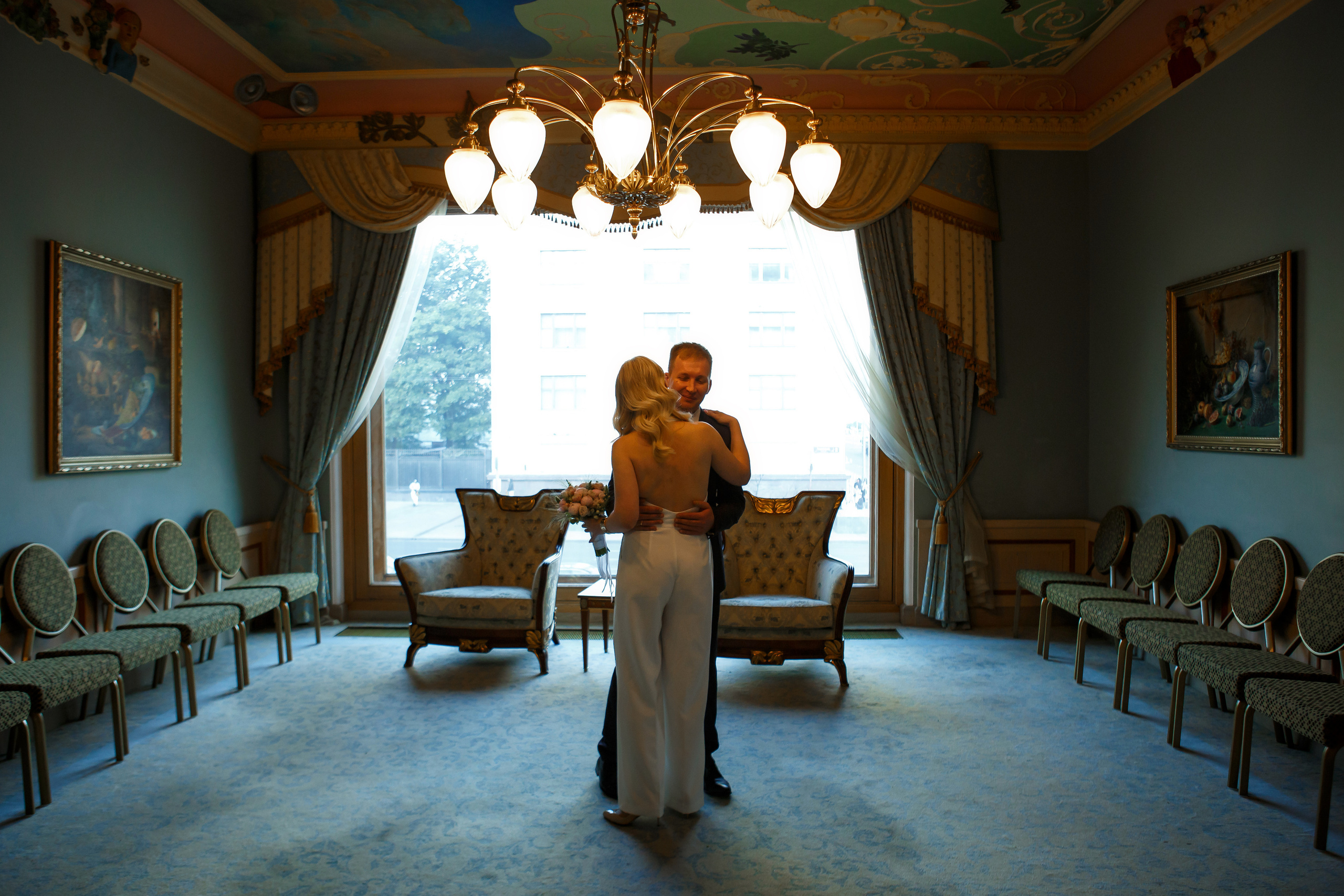 Торжественная регистрация брака в Отеле Националь. Фотография в Загсе Националь, Фотосессия в отеле Националь в Москве. Свадебная церемония. Фотограф в Загсе отеля Националь