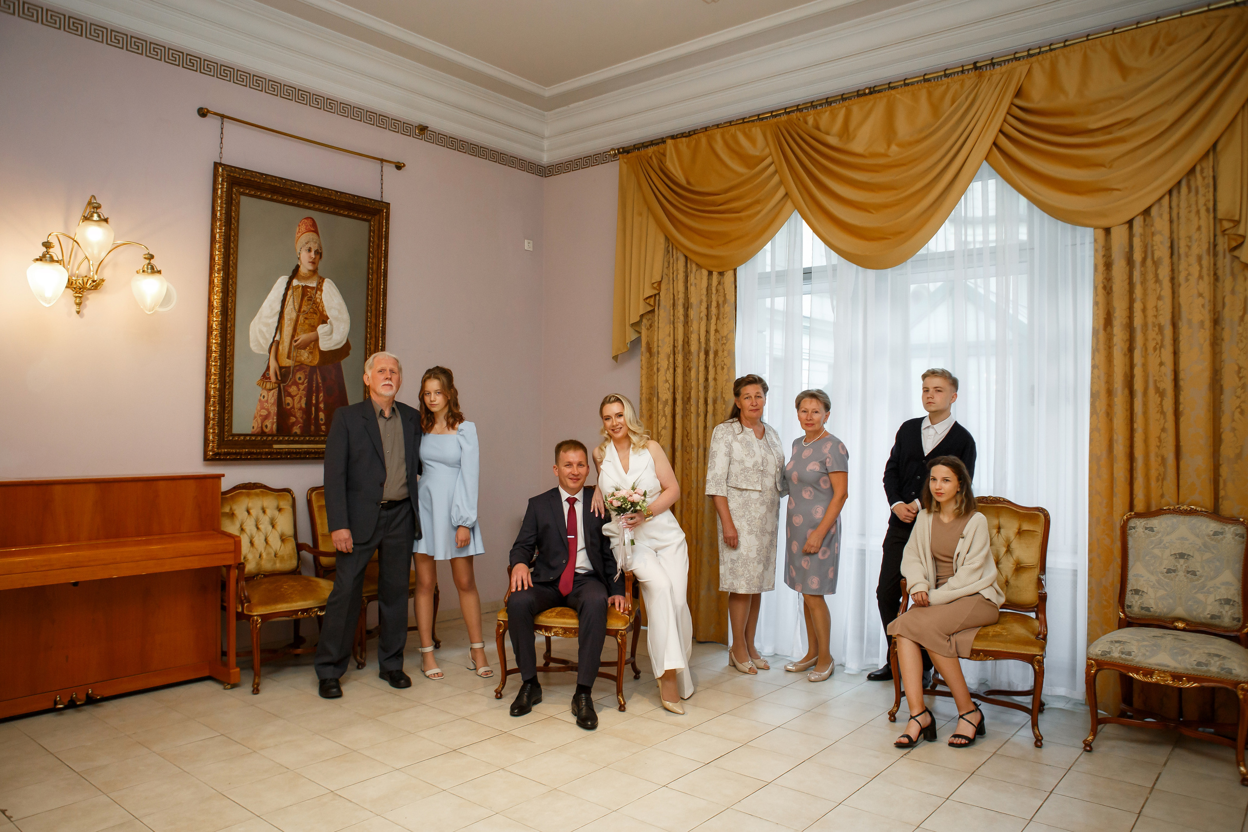 Регистрация брака в Отеле Националь. Общая фотография в Загс Националь, Фотосессия в отеле Националь в Москве.