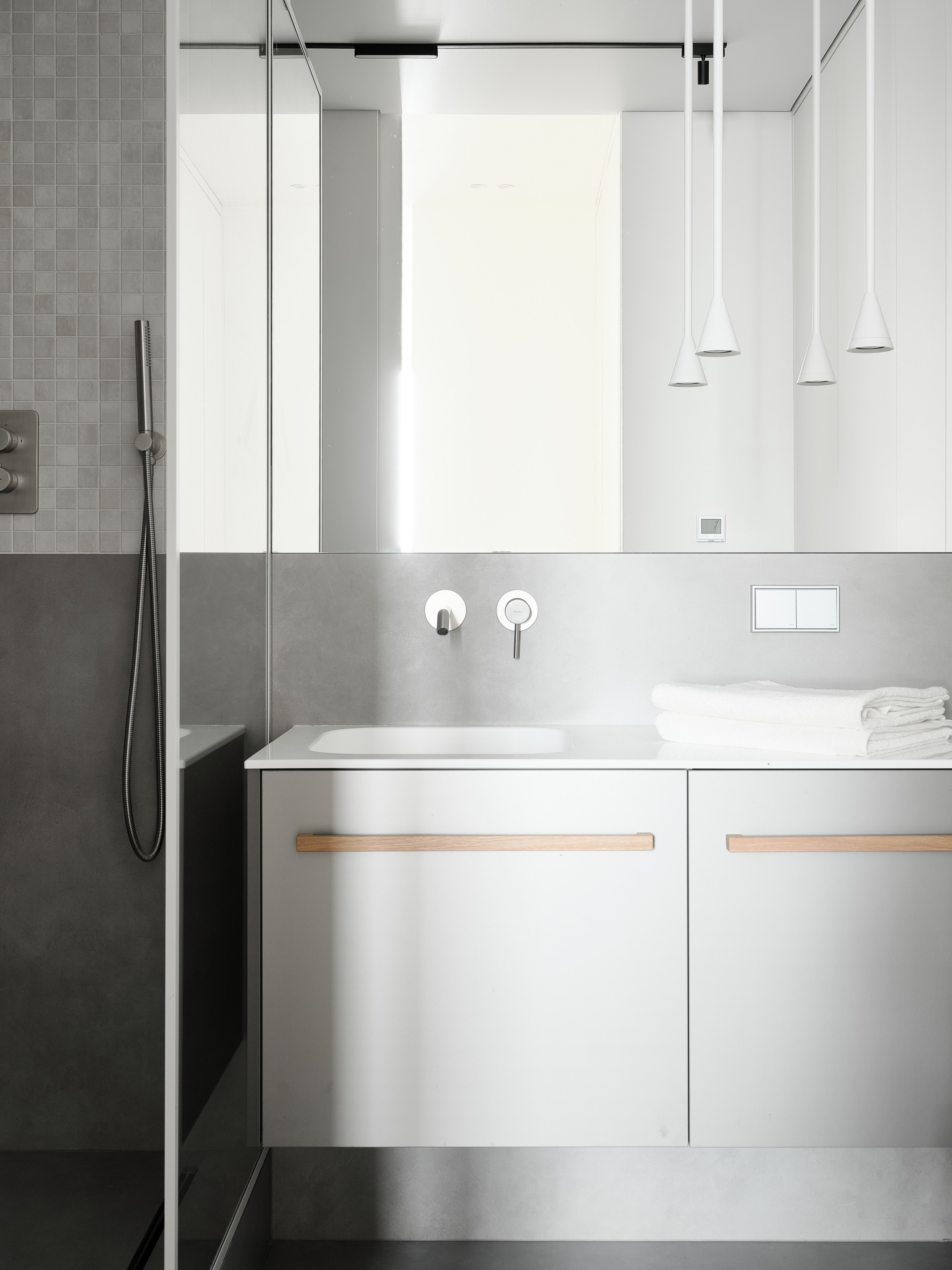 KONTINENTAL APRTM. KWITE INTERIOR. Студия дизайна