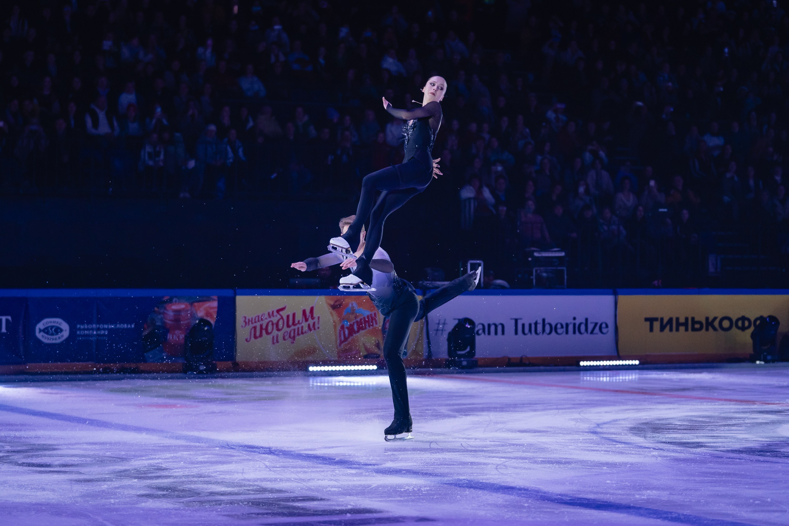 Шоу «Чемпионы на льду» в Новосибирске. Воробьева Ксения — Спортивный и танцевальный фотограф Новосибирск