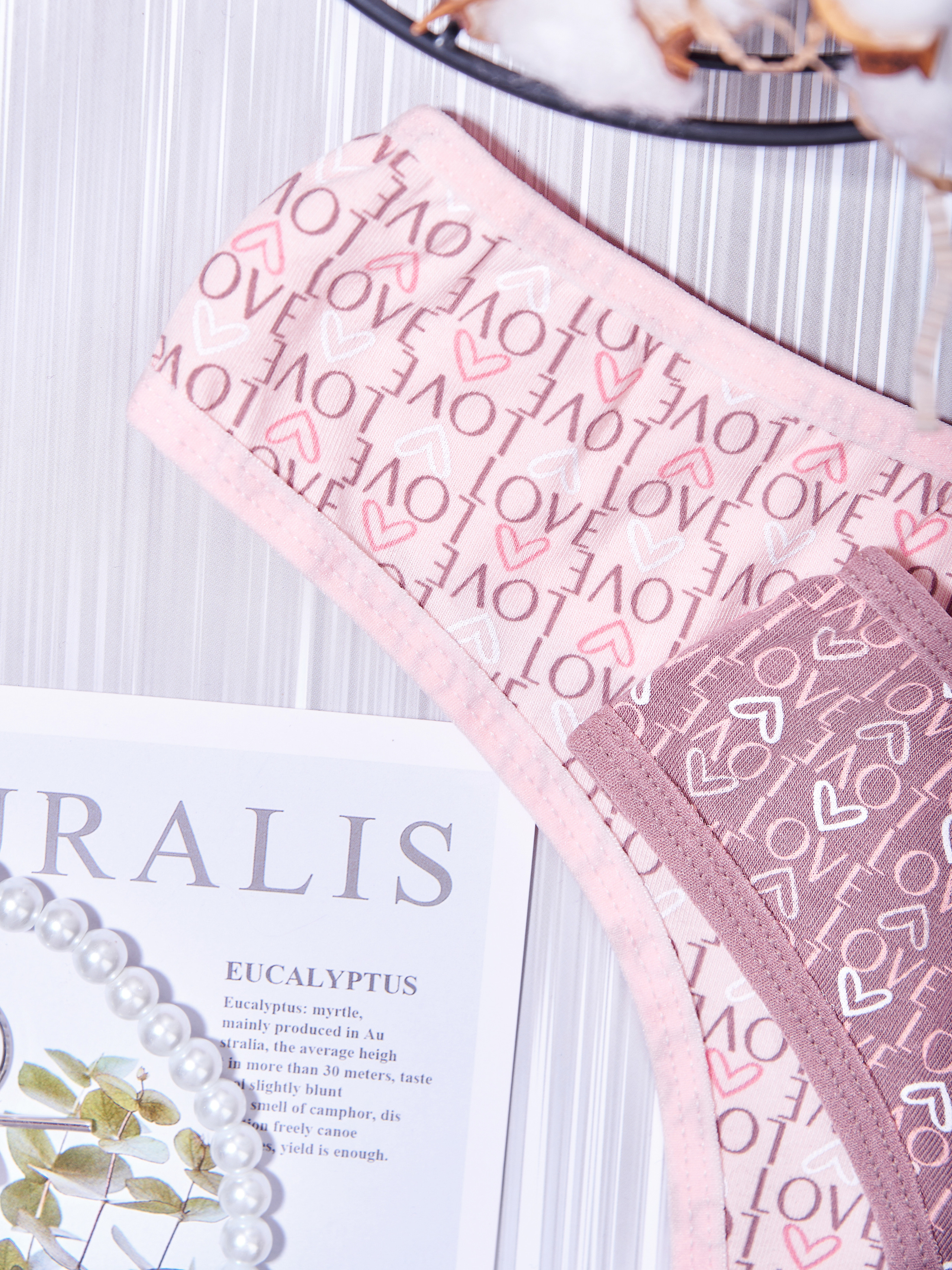 Трусики женские. Контент фотограф для бизнеса и маркет-плейсов