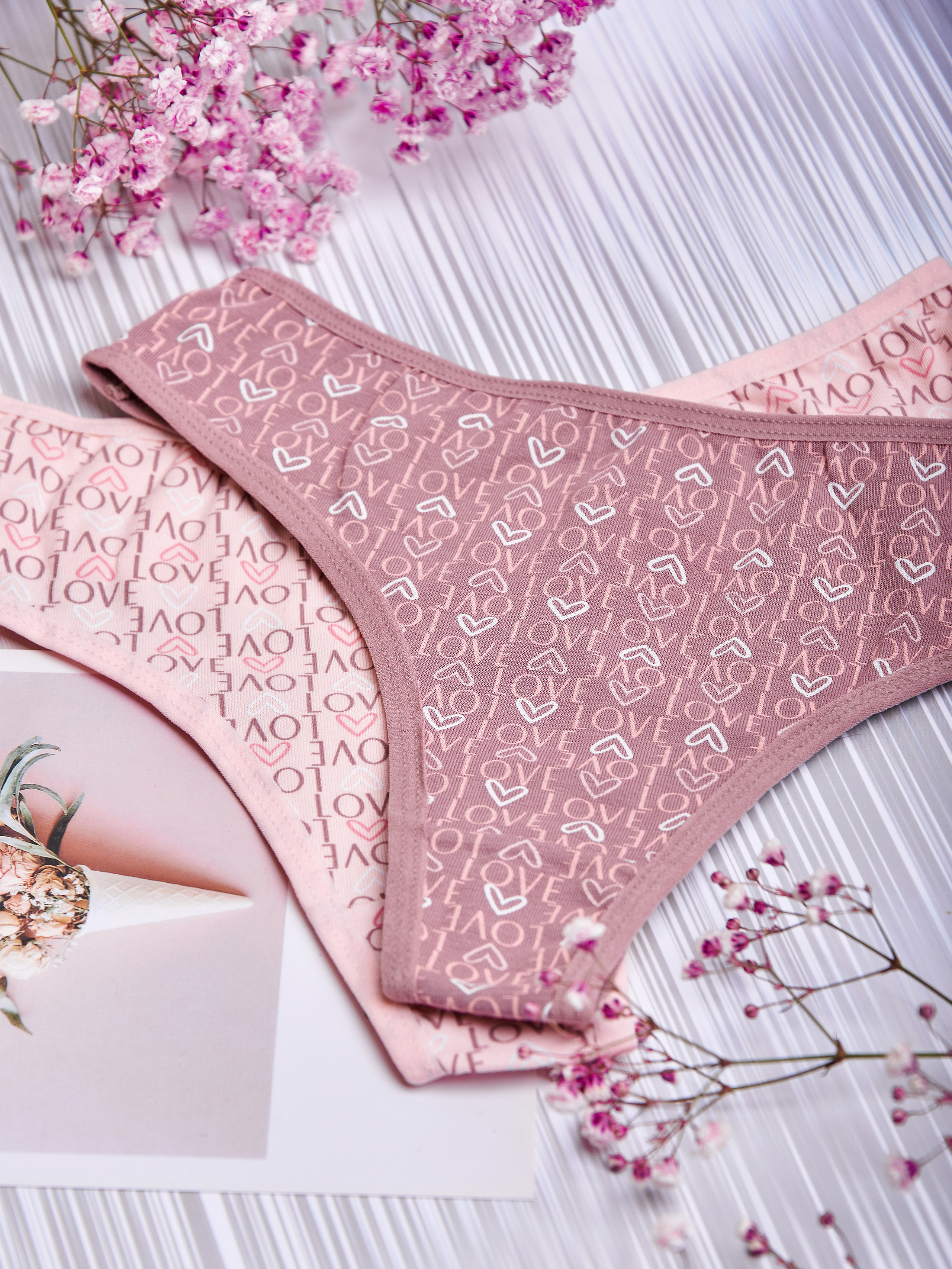 Трусики женские. Контент фотограф для бизнеса и маркет-плейсов