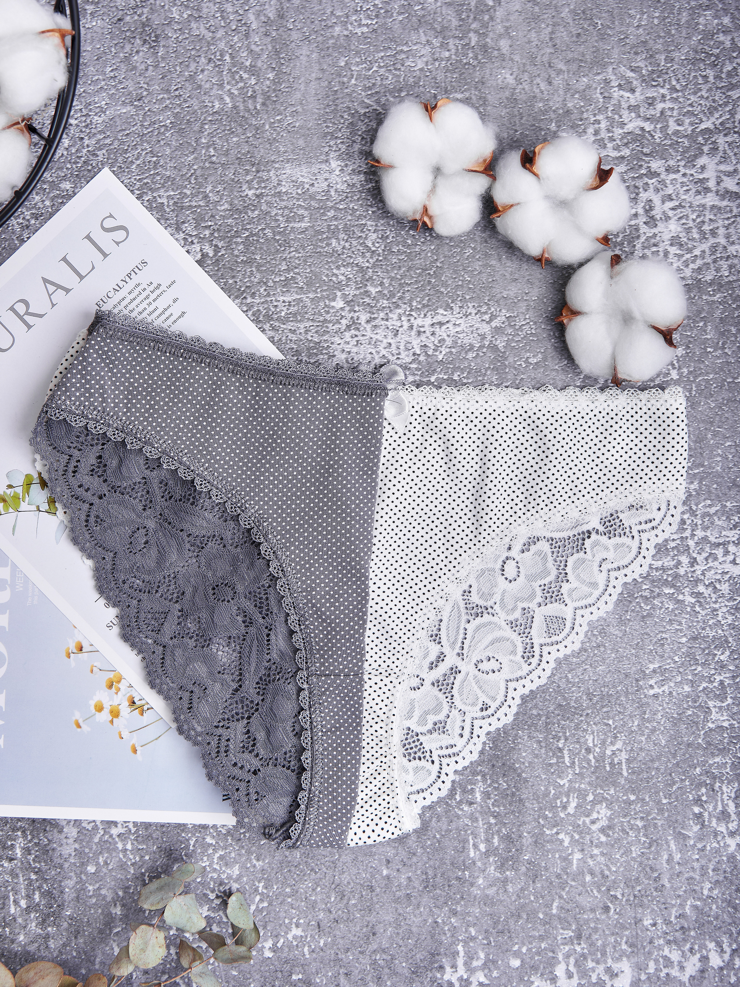 Трусики женские. Контент фотограф для бизнеса и маркет-плейсов