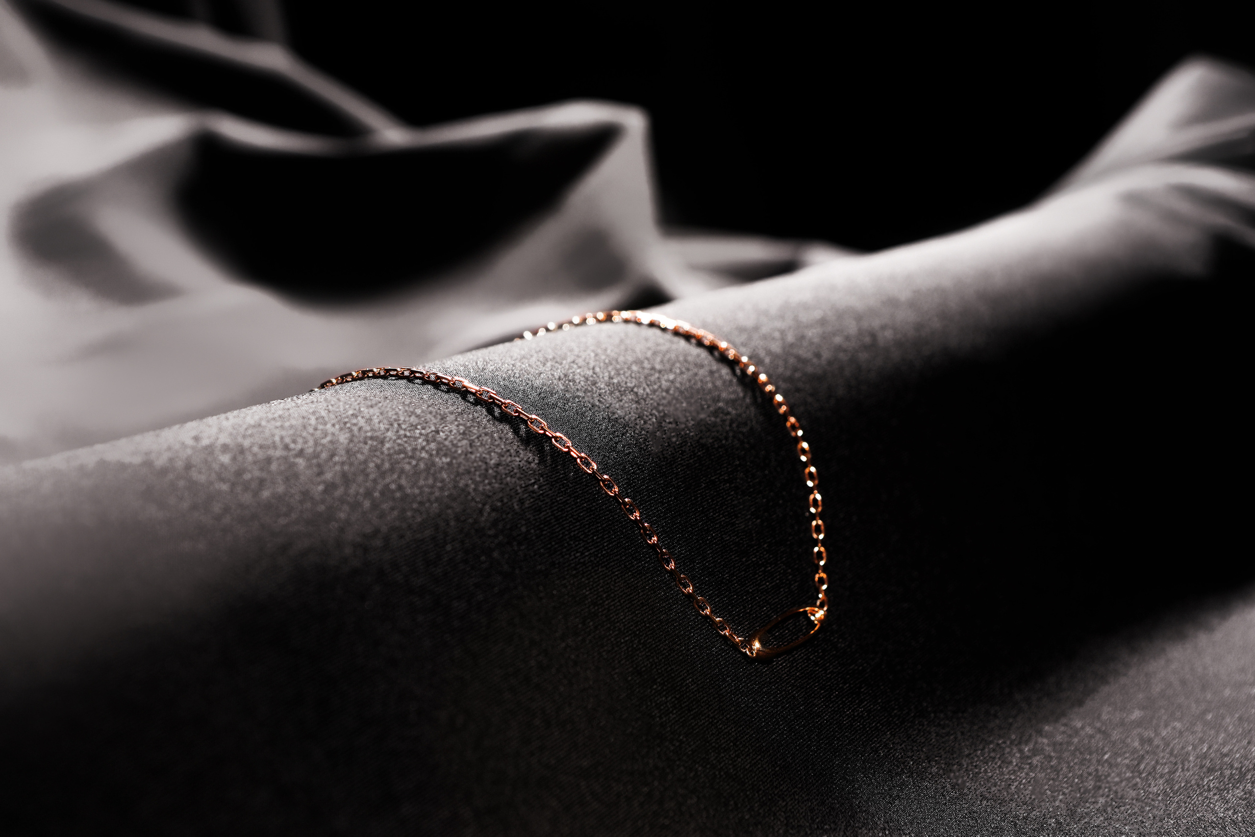 Съёмка бижутерии и ювелирных изделий. Коммерческий фотограф Яна Беличенко Анапа Краснодарский край