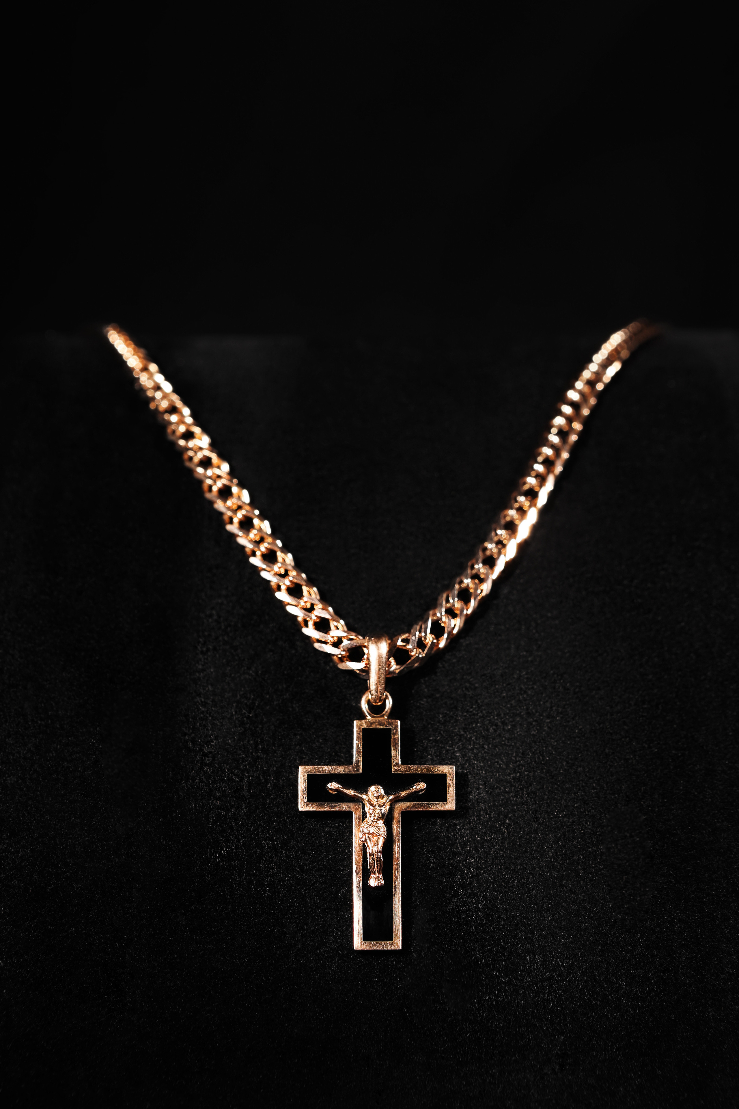 Съёмка бижутерии и ювелирных изделий. Коммерческий фотограф Яна Беличенко Анапа Краснодарский край