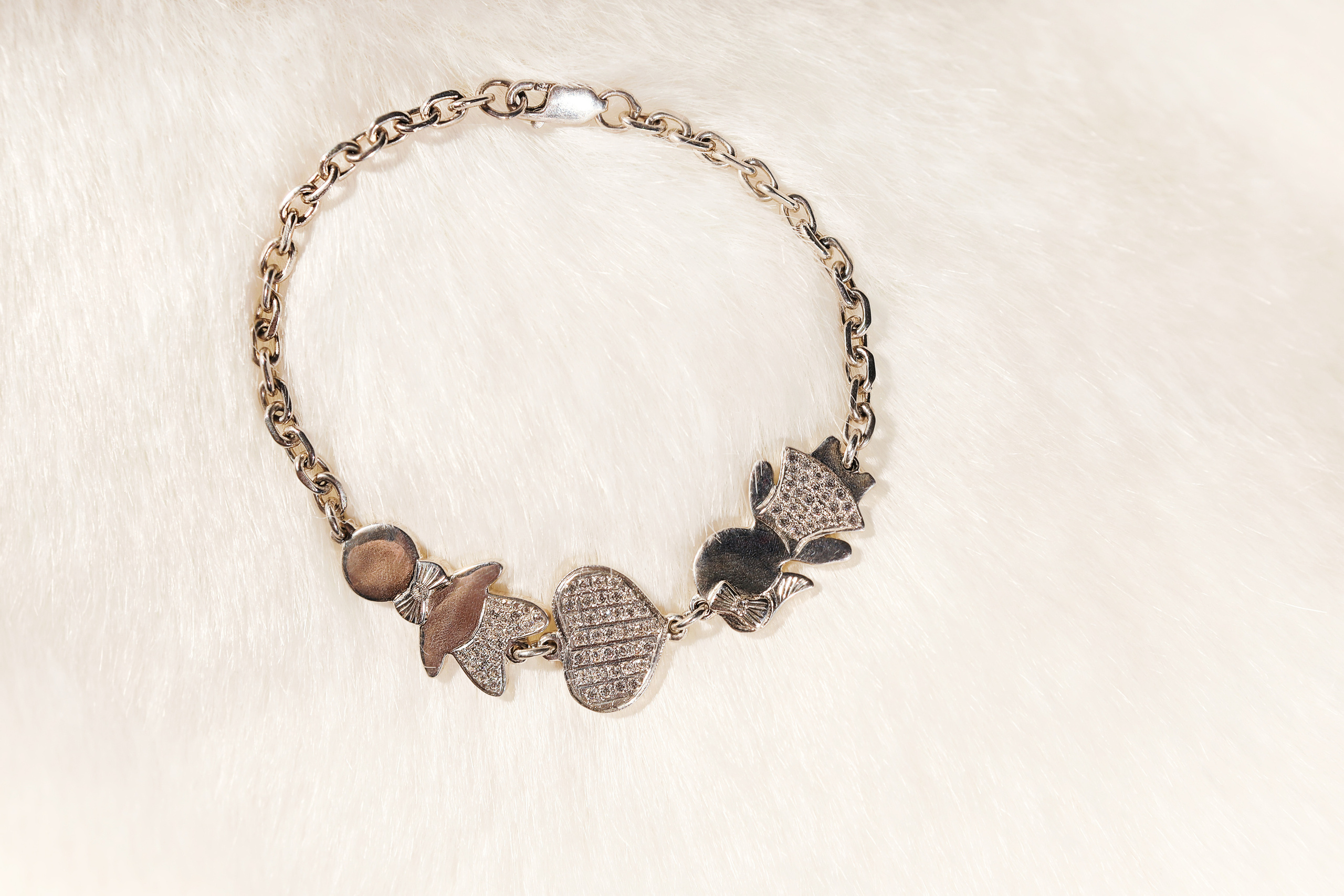 Съёмка бижутерии и ювелирных изделий. Коммерческий фотограф Яна Беличенко Анапа Краснодарский край