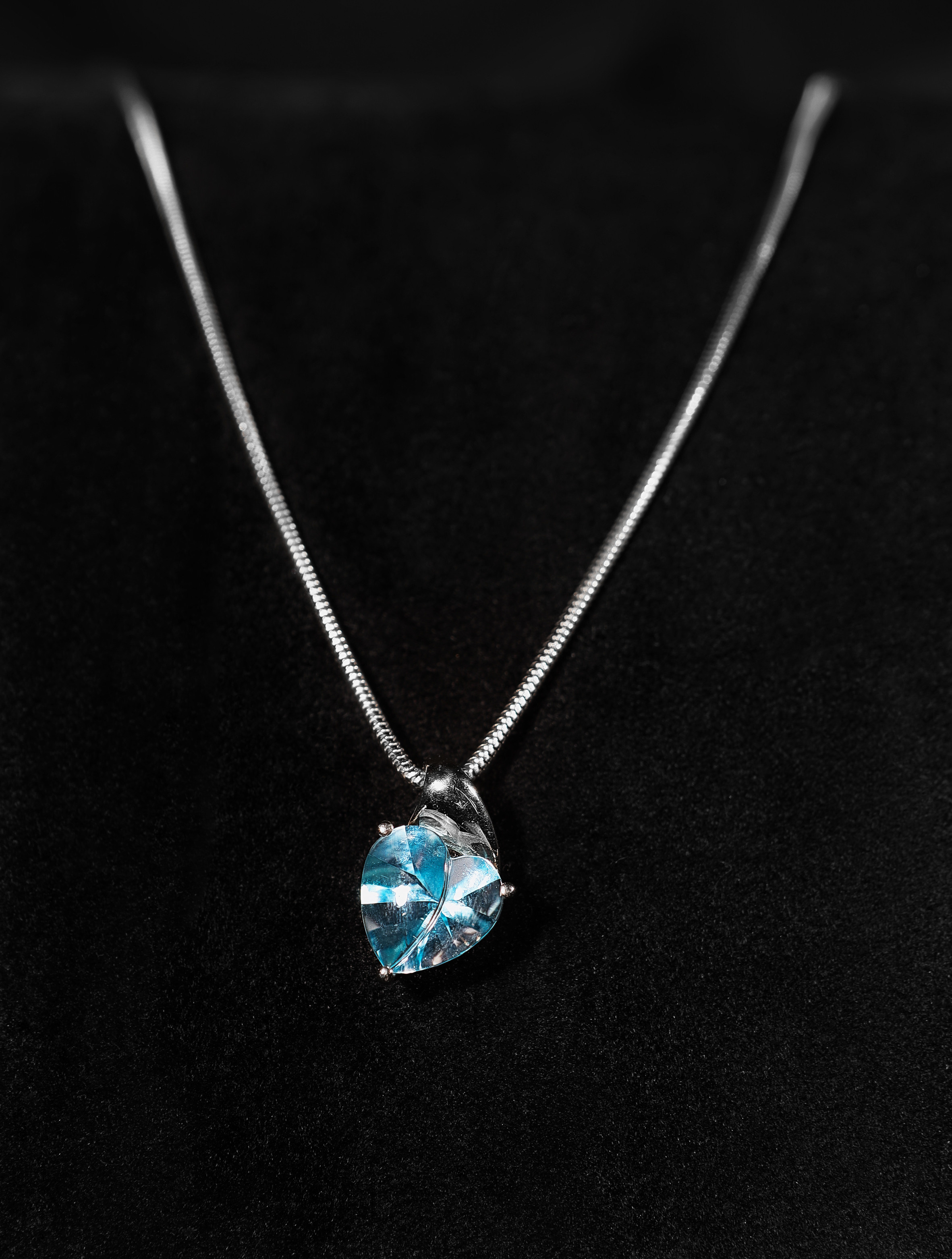 Съёмка бижутерии и ювелирных изделий. Коммерческий фотограф Яна Беличенко Анапа Краснодарский край