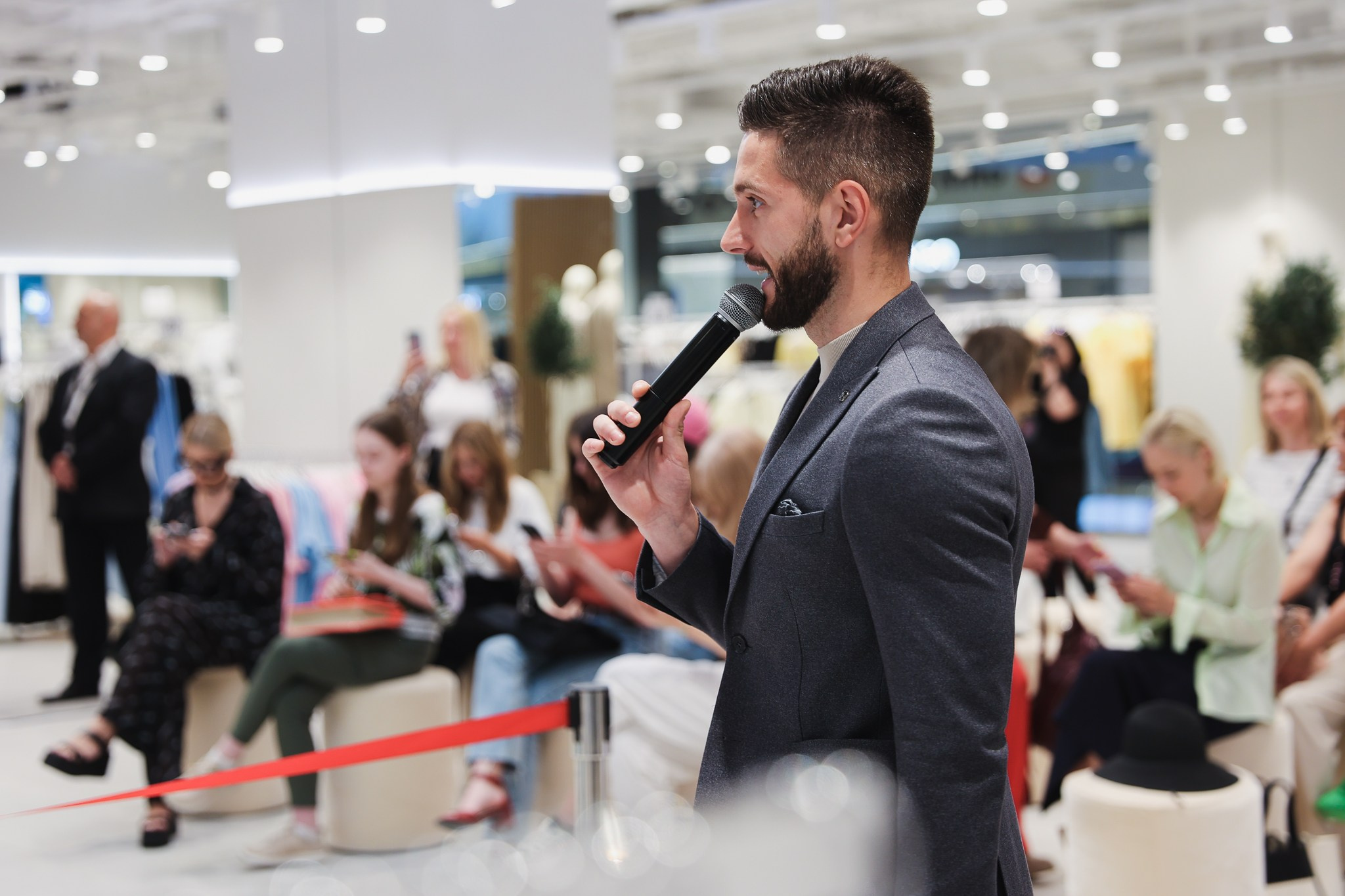 Репортажный фотограф в Минске. Профессиональный репортажный фотограф в Минске Максим Гупинец