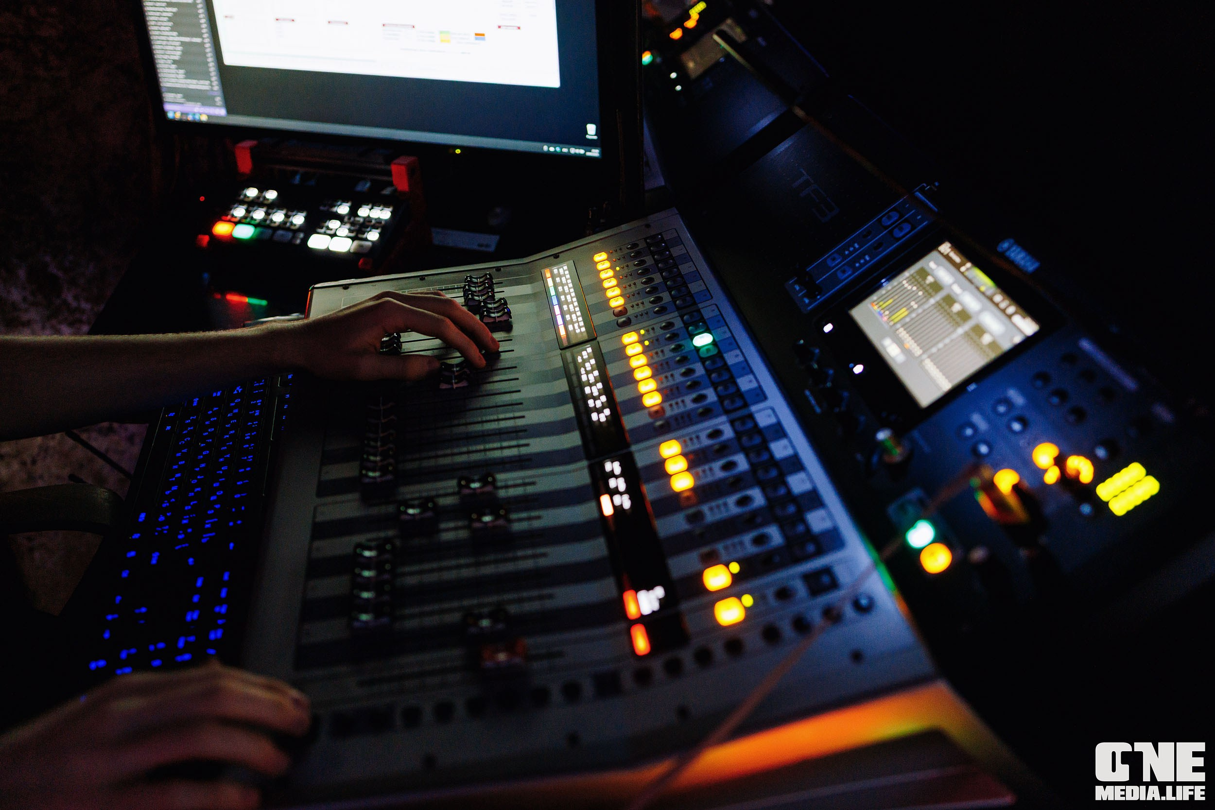 Фоторепортаж из караоке-клуба Эйфория. One Media Life: фоторепортажи, фотоотчеты с мероприятий и заведений