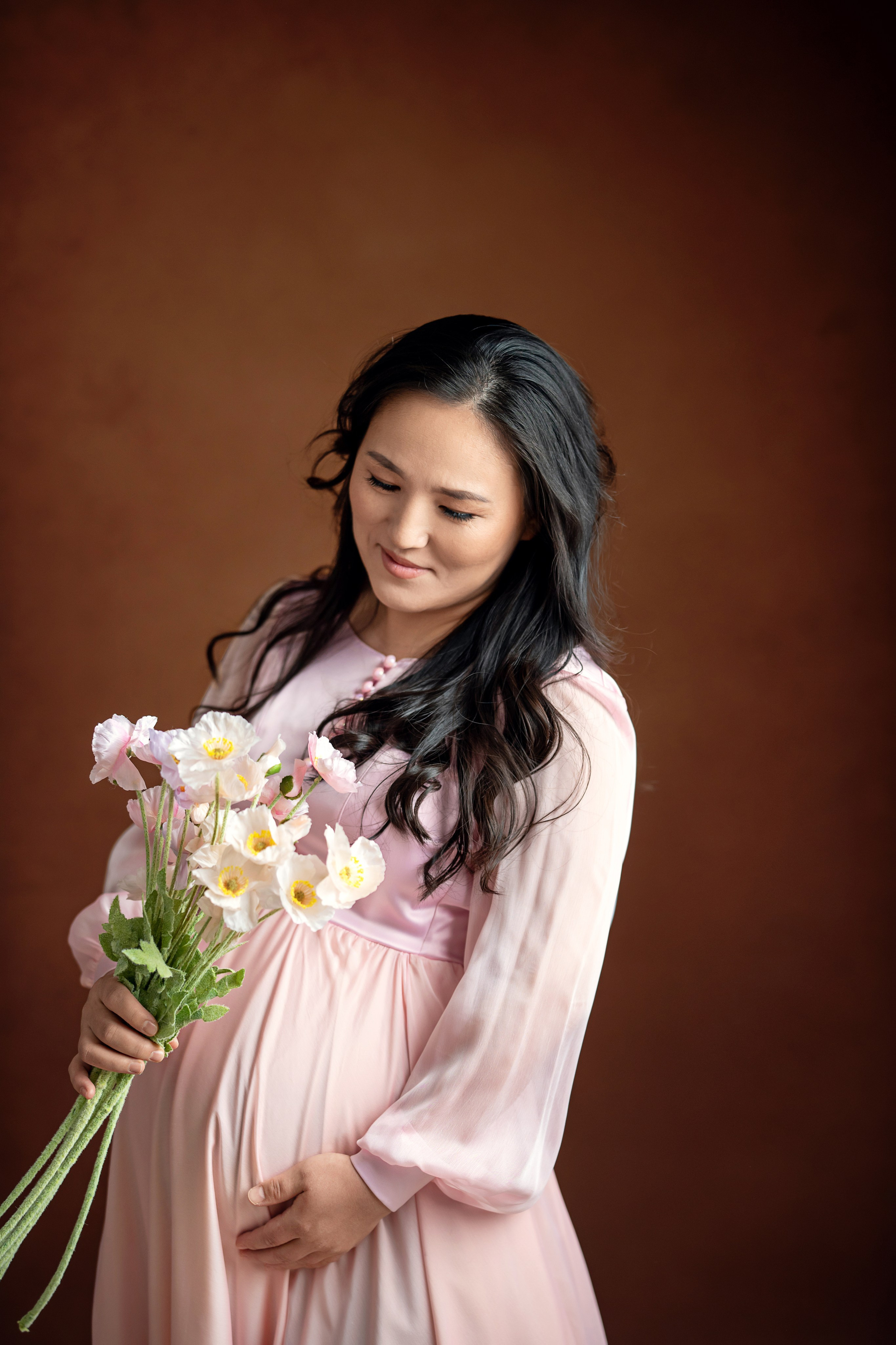 Фотосессия беременности в студии (Классика. Однотонные фоны) + Бохо стиль). Творческая команда Ульяшевы, свадебная и семейная фотография. Кахахста