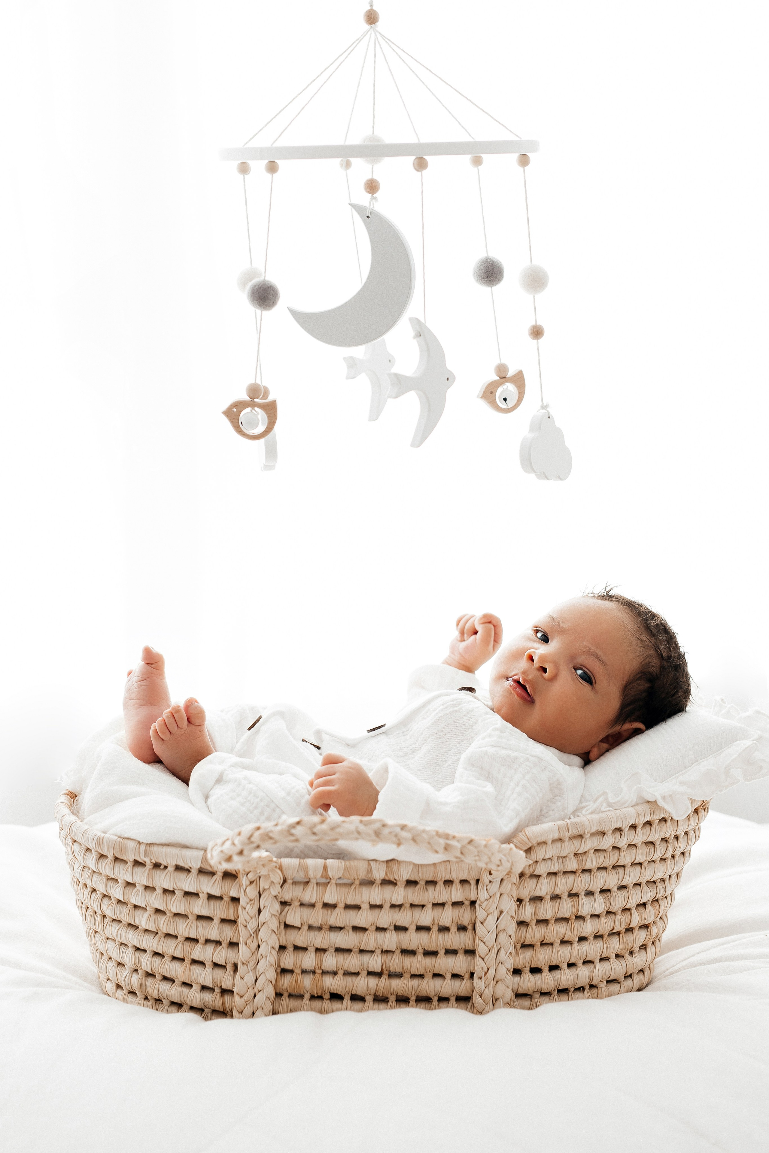 Ньюборн, новорожденные. Профессиональная детская и семейная фотостудия в Краснодаре