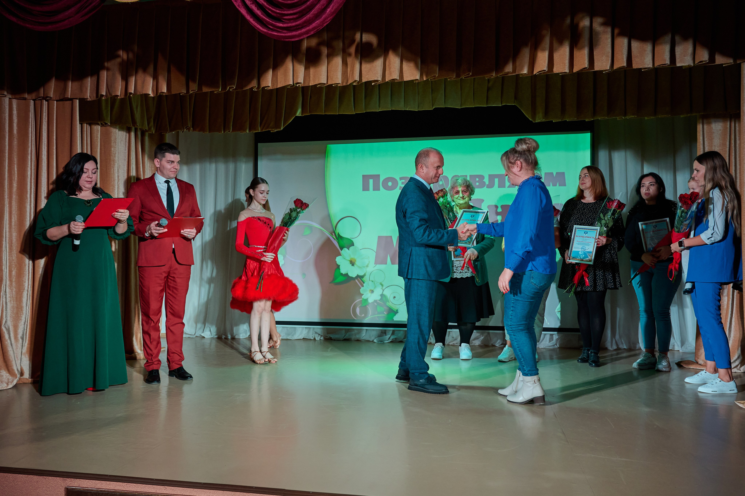 День матери ДК Виноградный. Жизнь курорта Кабардинка в фотографиях