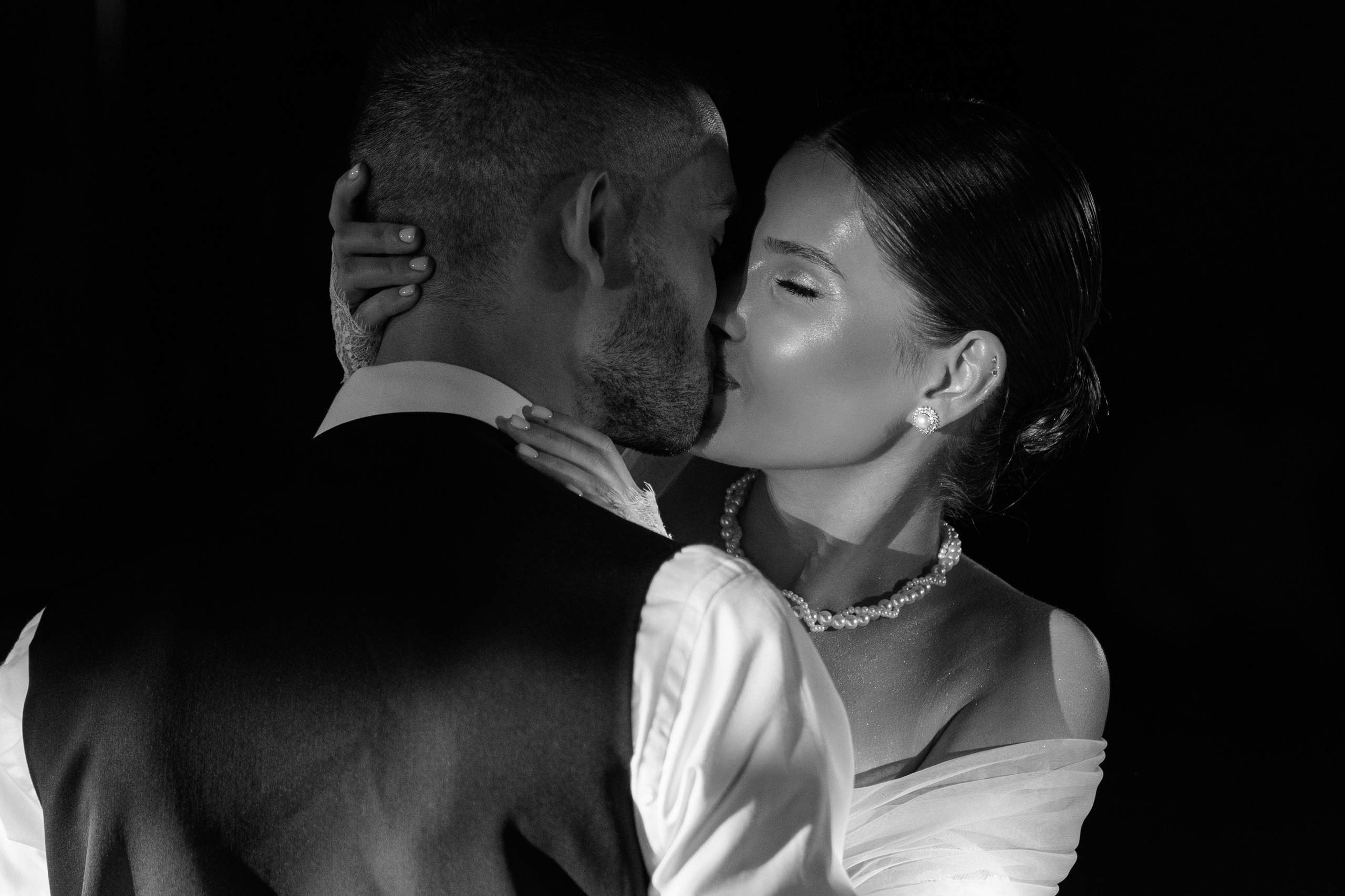 свадебная фотосессия банкет в ресторане загарро