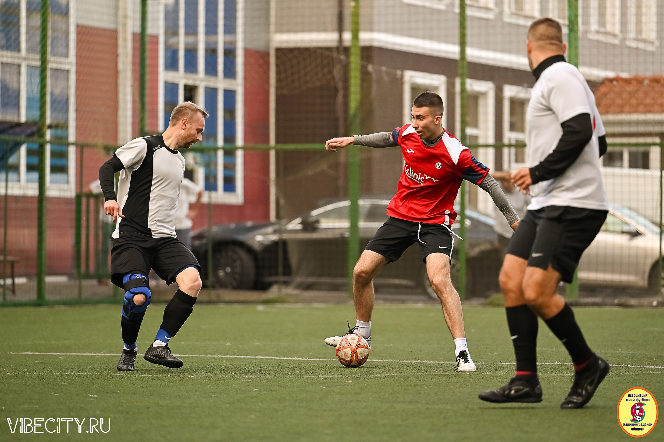 ИГРЫ МИНИ-ФУТБОЛЬНОЙ И КОРПОРАТИВНОЙ ЛИГИ. VIBECITY.RU Вайб Сити Ру Фоторепортажи Фотоотчеты Калининград