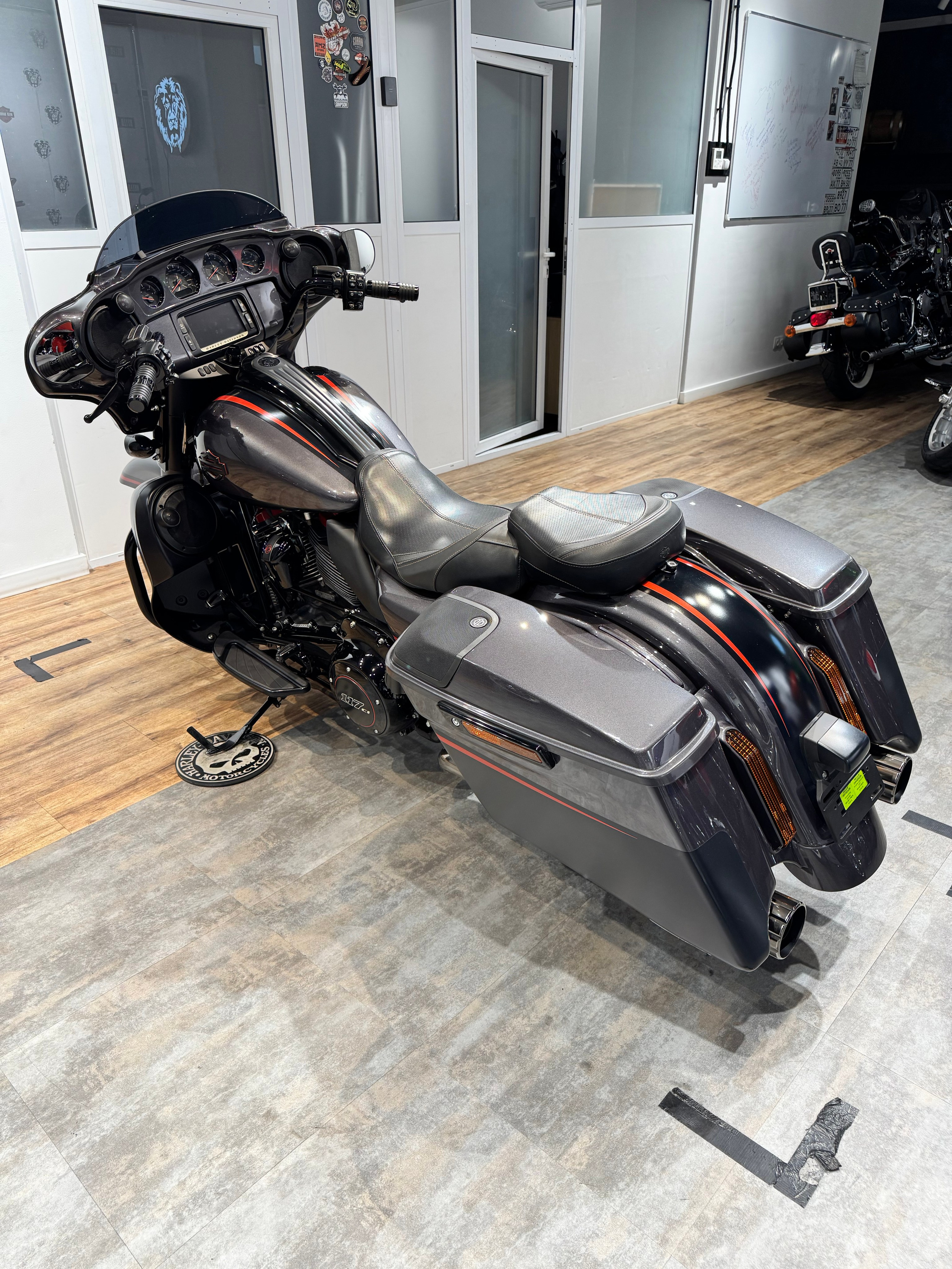 Harley Davidson 117 CVO Street Glide Special (Touring) — купить мотоцикл. Hello Davidson, Москва. Только хорошие мотоциклы…