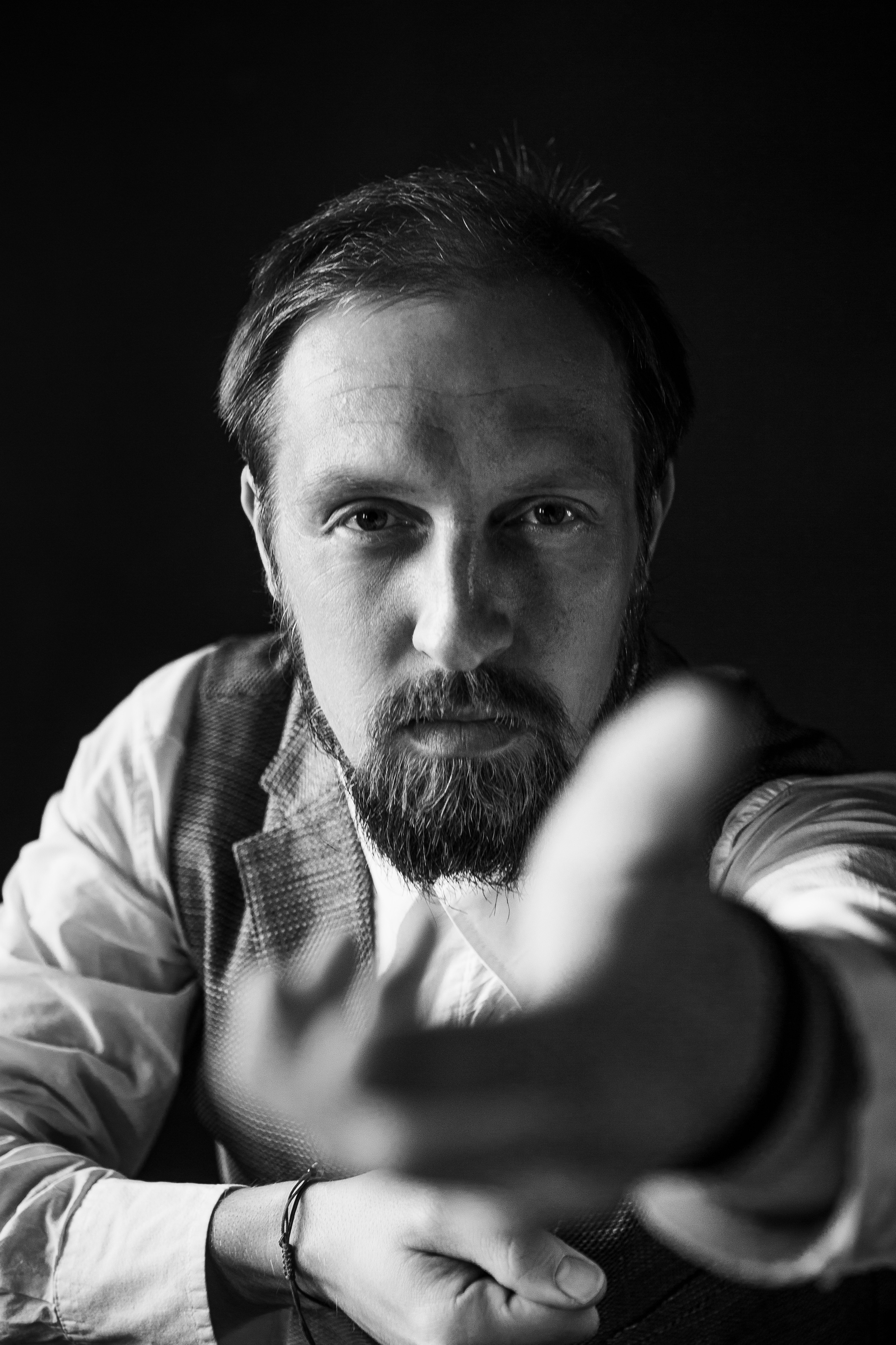 Игорь_Лофт_Чёрный зал. Фотограф в Ижевске Анна Костенкова