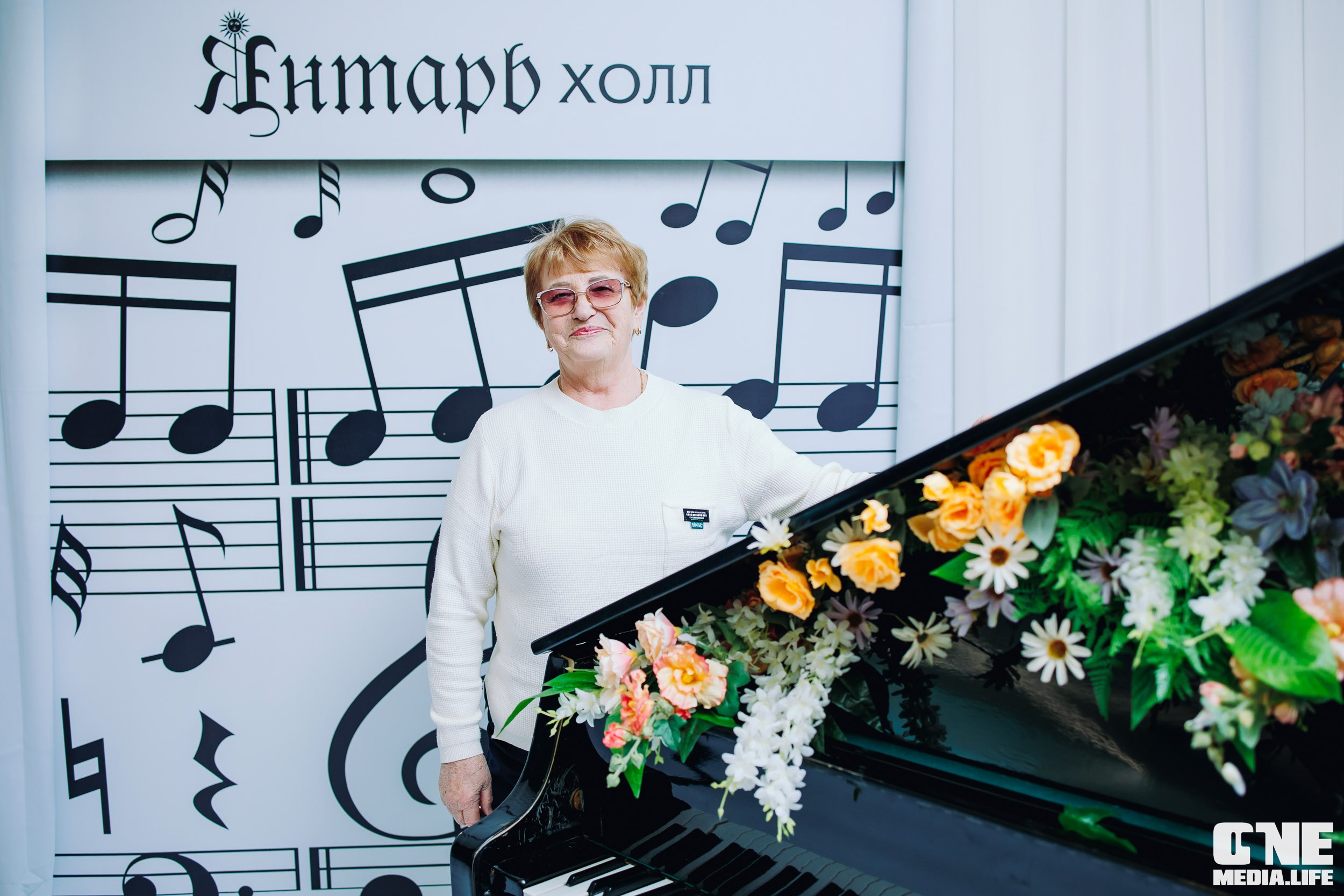 Концерт 8 марта в Янтарь холл. One Media Life: фоторепортажи, фотоотчеты с мероприятий и заведений