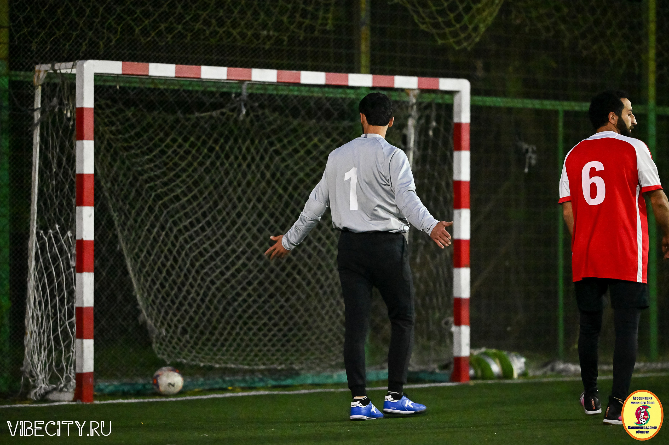 ИГРЫ МИНИ-ФУТБОЛЬНОЙ И КОРПОРАТИВНОЙ ЛИГИ. VIBECITY.RU Вайб Сити Ру Фоторепортажи Фотоотчеты Калининград