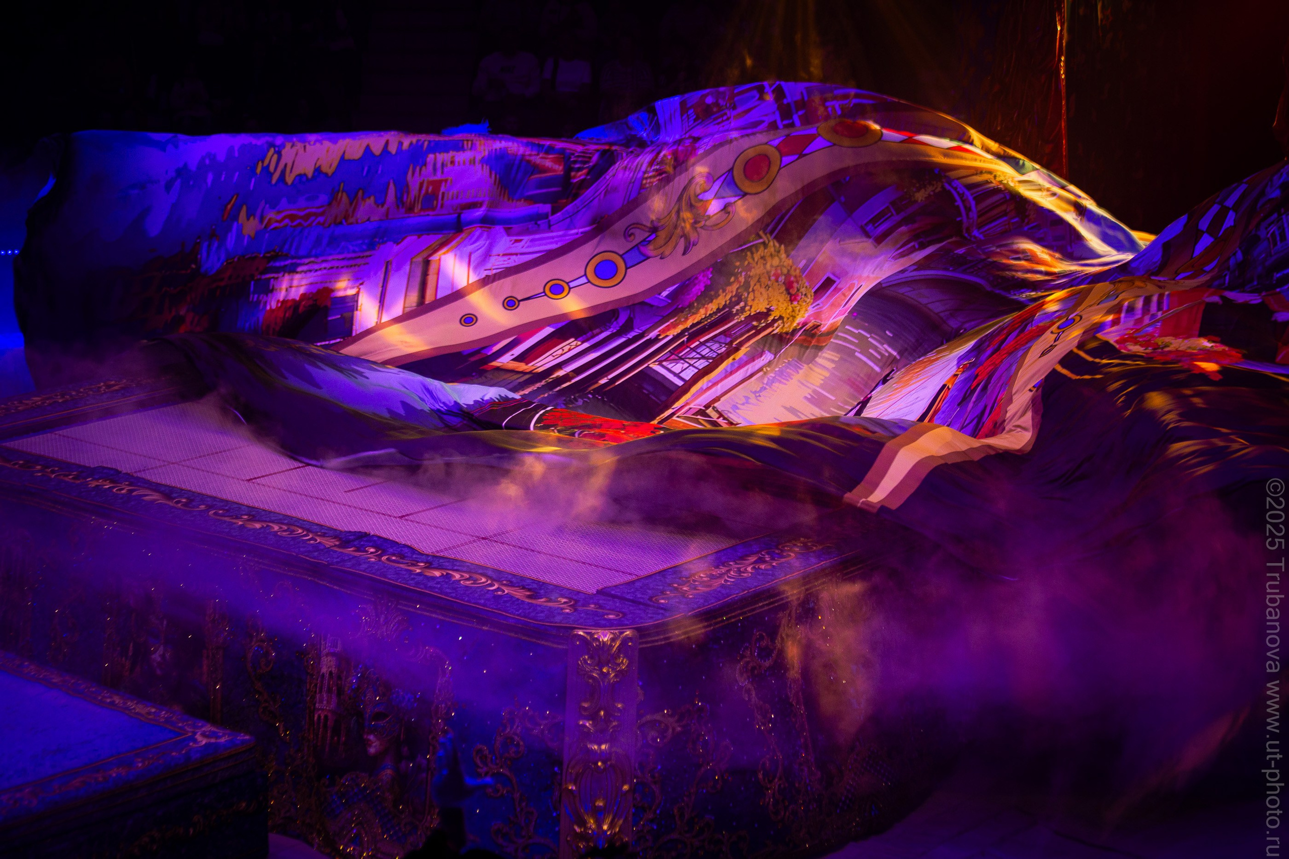 Сегодня все разговоры, что о цирке Продюсерский центр «Королевский цирк Гии Эрадзе»…. Юлия Трубанова, репортаж Симферополь, Крым