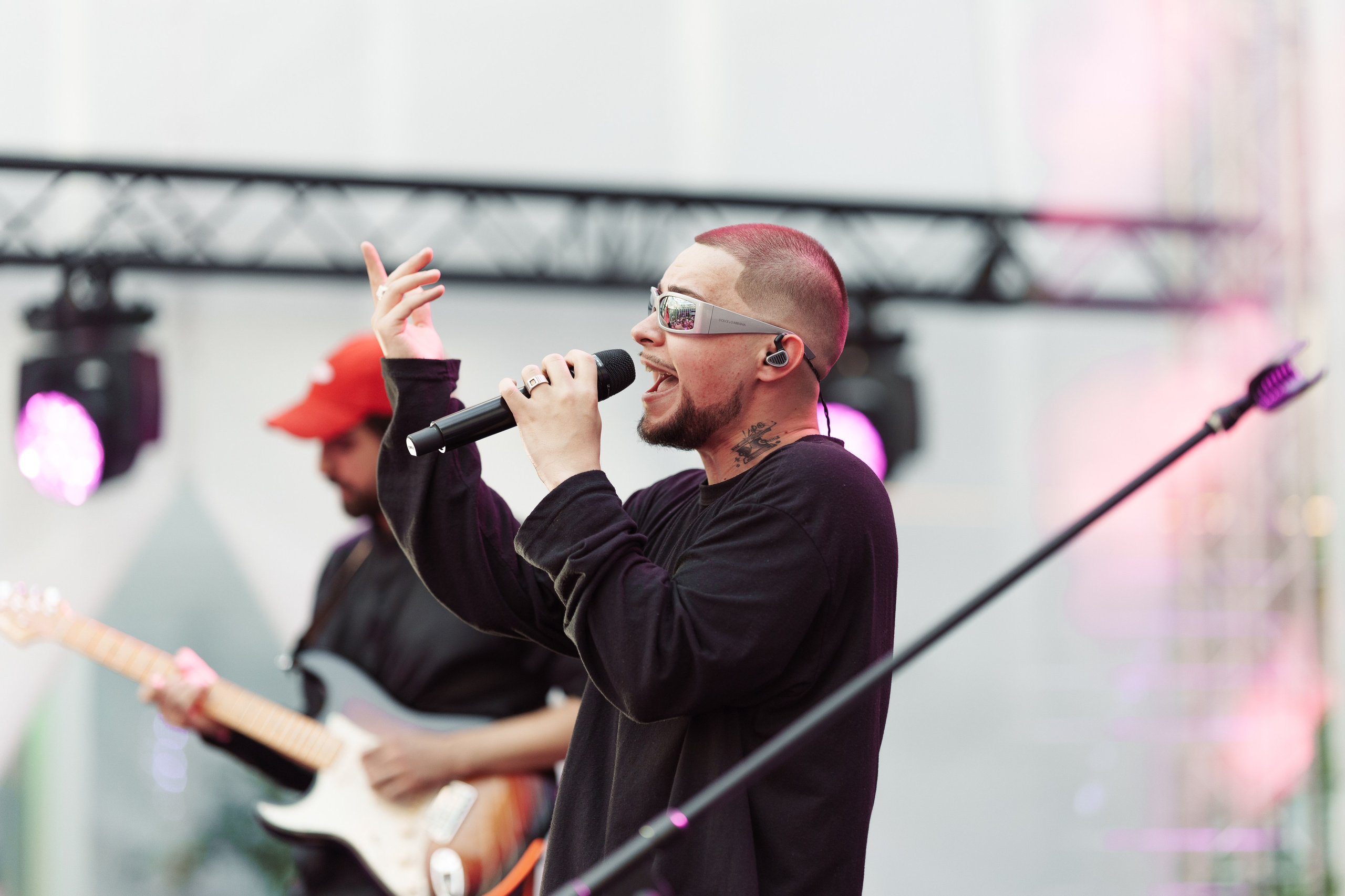 ЛЦТ ФЕСТ 2024 в арт кластере Ломоносов. Свадебные фотосессии в Москве. Фотограф Сергей Ржевский