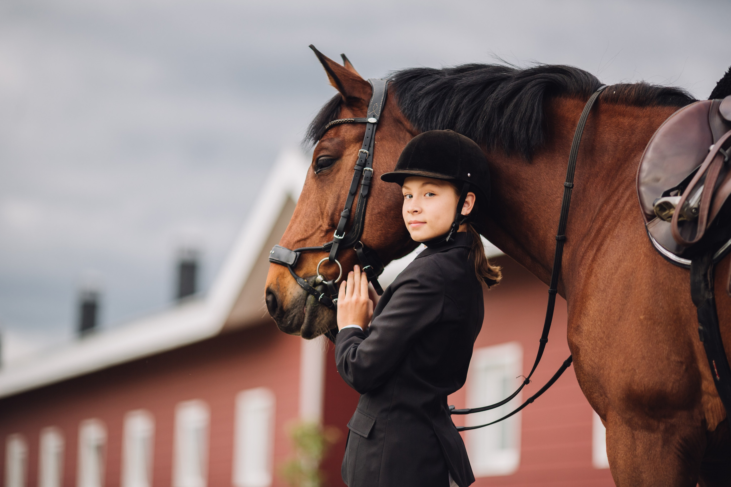 Фотосессия с лошадьми в Магнитогорске, фото с лошадью Магнитогорск, конная фотография, фотограф Магнитогорск, фотосессия Магнитогорск, конный фотограф, женский портрет, портрет с лошадью