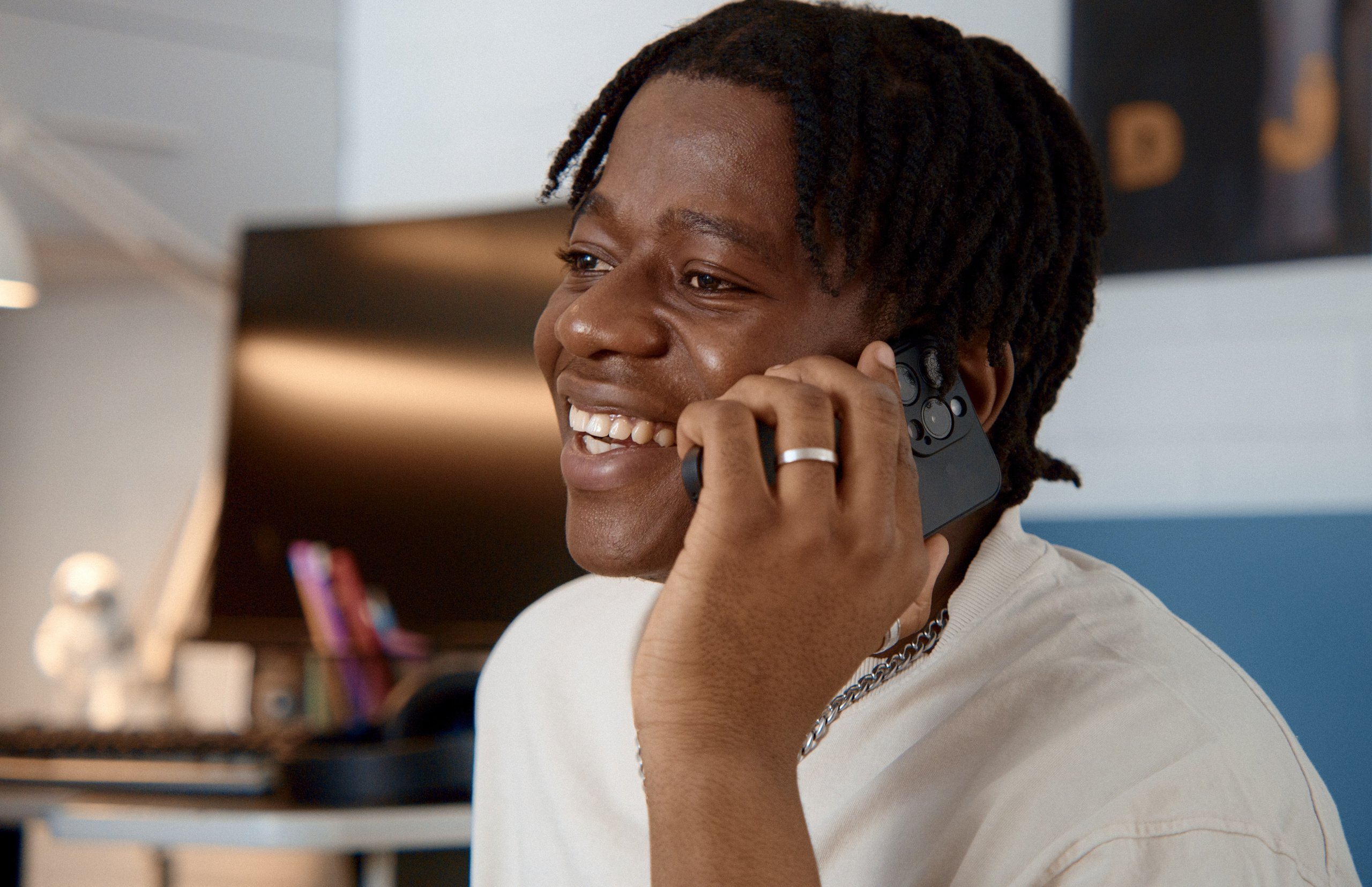 Новосибирск. Коммерческий фотограф для маркетплейсов Wildberries и Ozon в Новосибирске — фото и видео для брендов