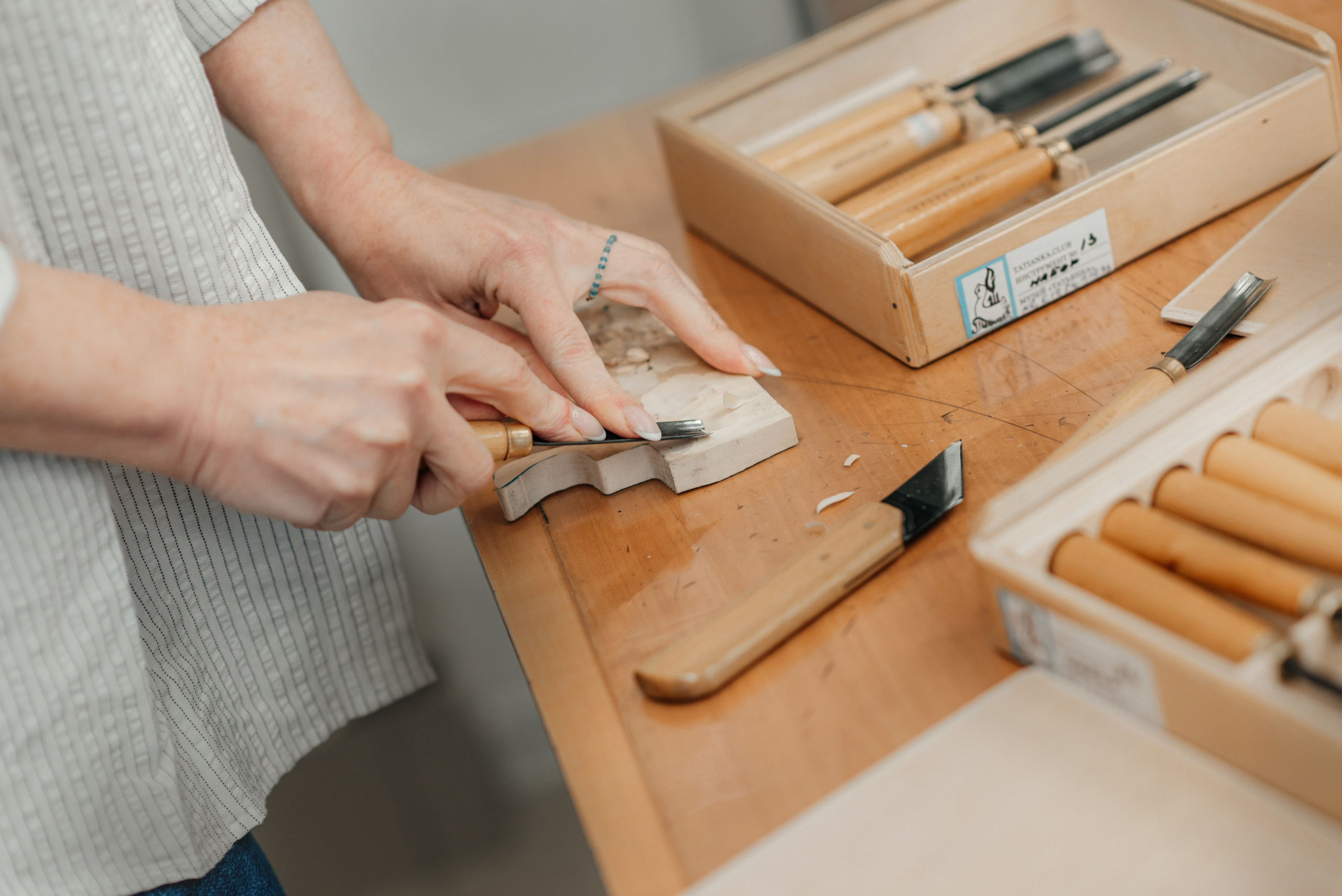 инструмент "Татьянка" резьба Татьянка художественная резьба по дереву резьба Россиянка музей Татьянка