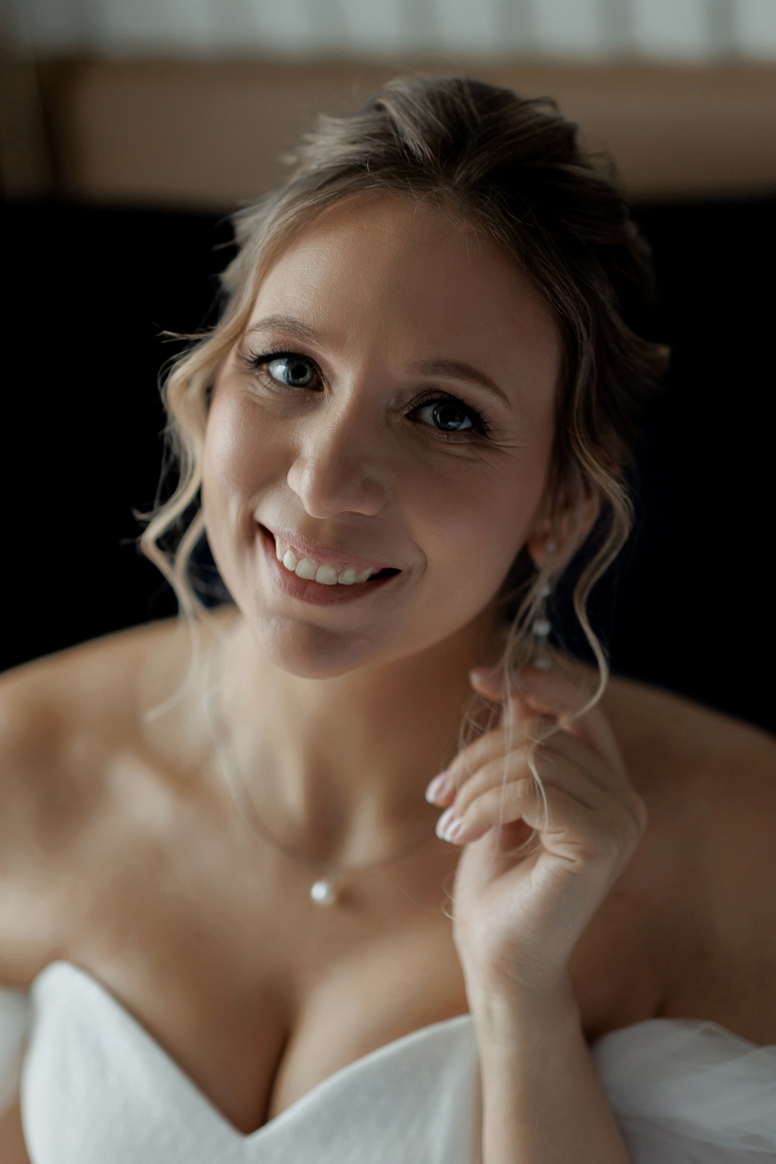 Свадебная фотосессия в отеле Movenpick Moscow Taganskaya. Свадебный фотограф в Москве Дарья Олендарёва