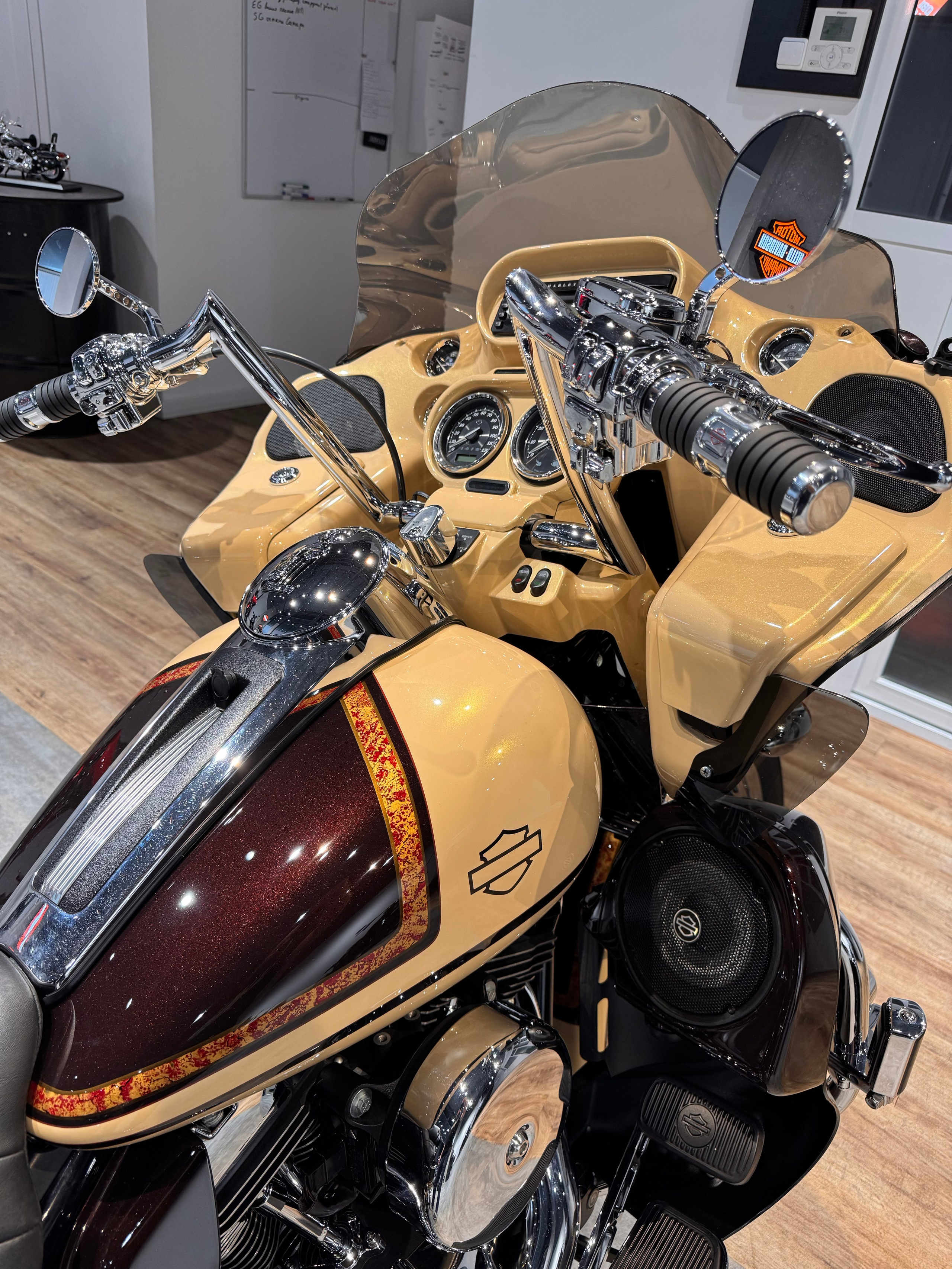 Продажа мотоцикла Harley-Davidson Road Glide Ultra 103 (Touring)— купить мотоцикл. Hello Davidson, Москва. Только хорошие мотоциклы…